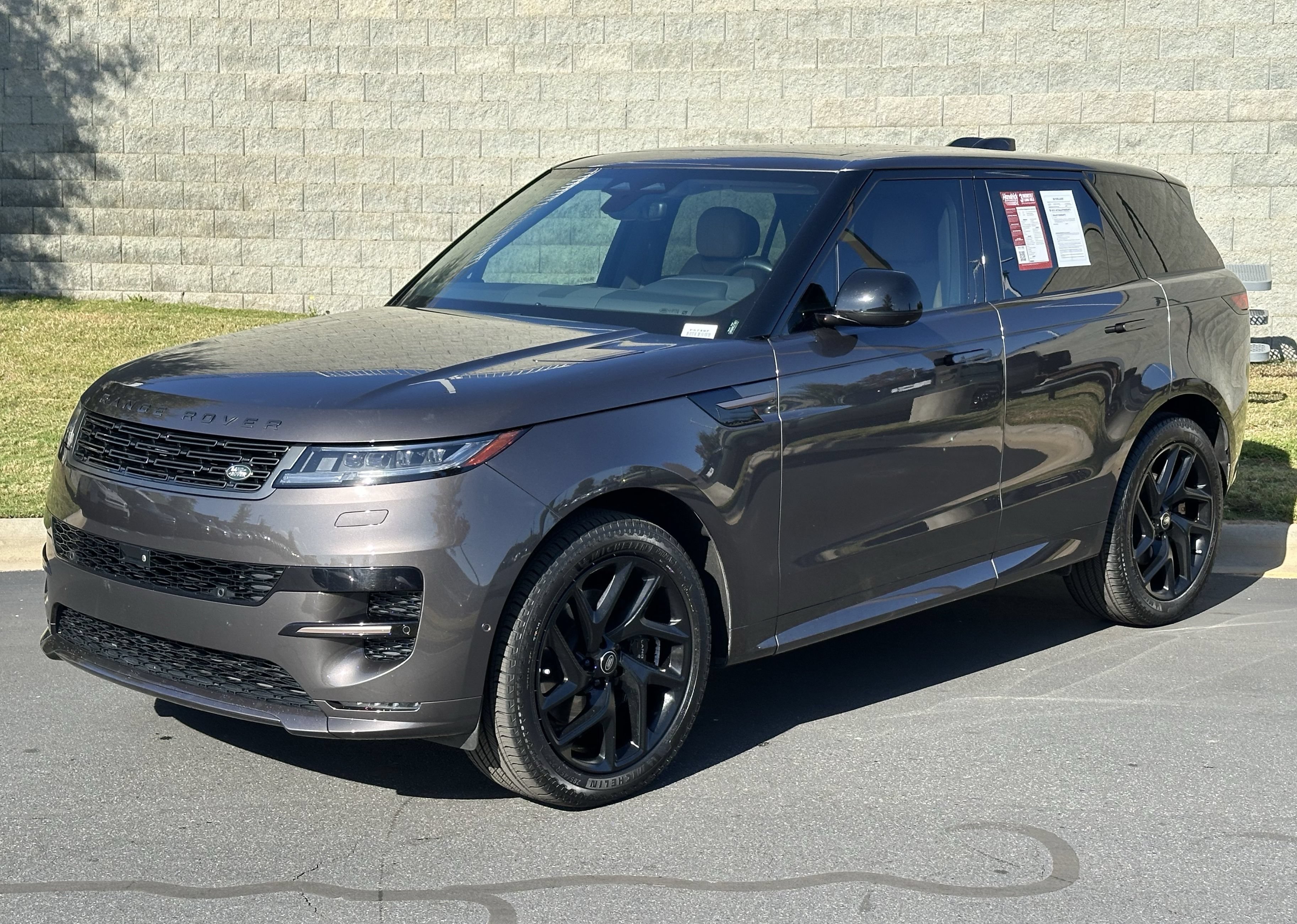 Used 2024 Land Rover Range Rover Sport Dynamic SE SUV