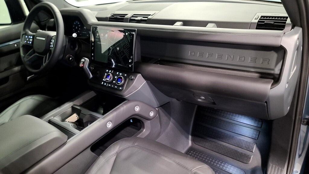 New 2026 Land Rover Defender 110 X-Dynamic SE SUV