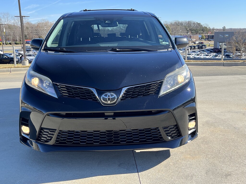 Used 2020 Toyota Sienna SE Premium Minivan
