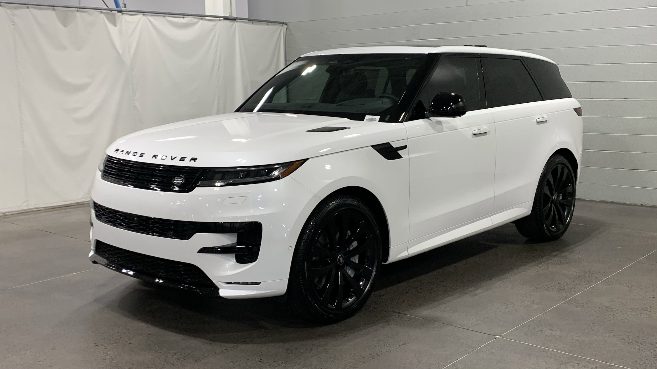 2025 Land Rover Range Rover Sport Dynamic SE's photo