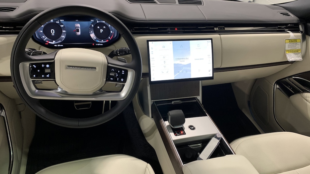 New 2025 Land Rover Range Rover P400 SE 7 Seat SUV