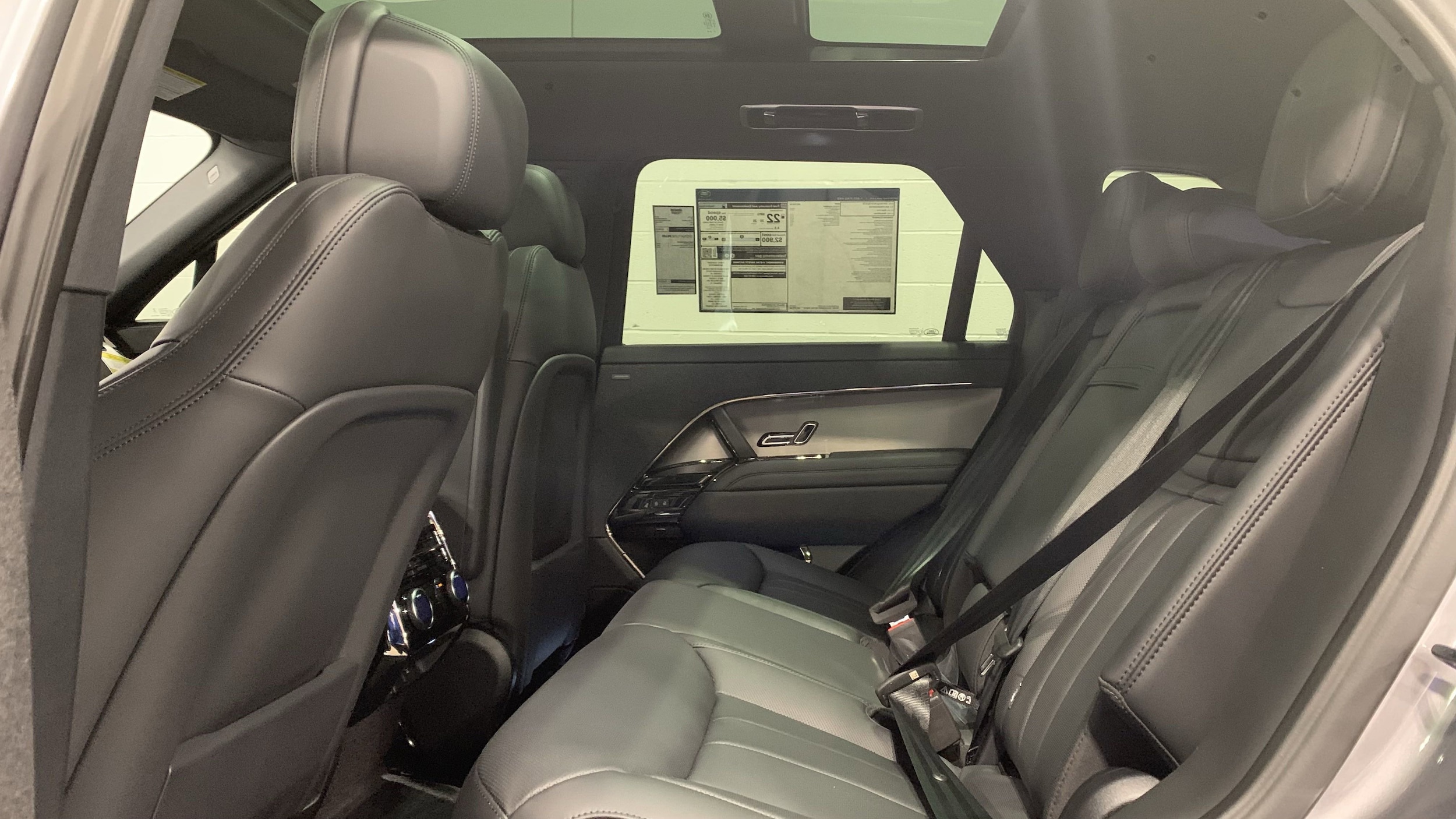 2025 Land Rover Range Rover Sport SE photo 5