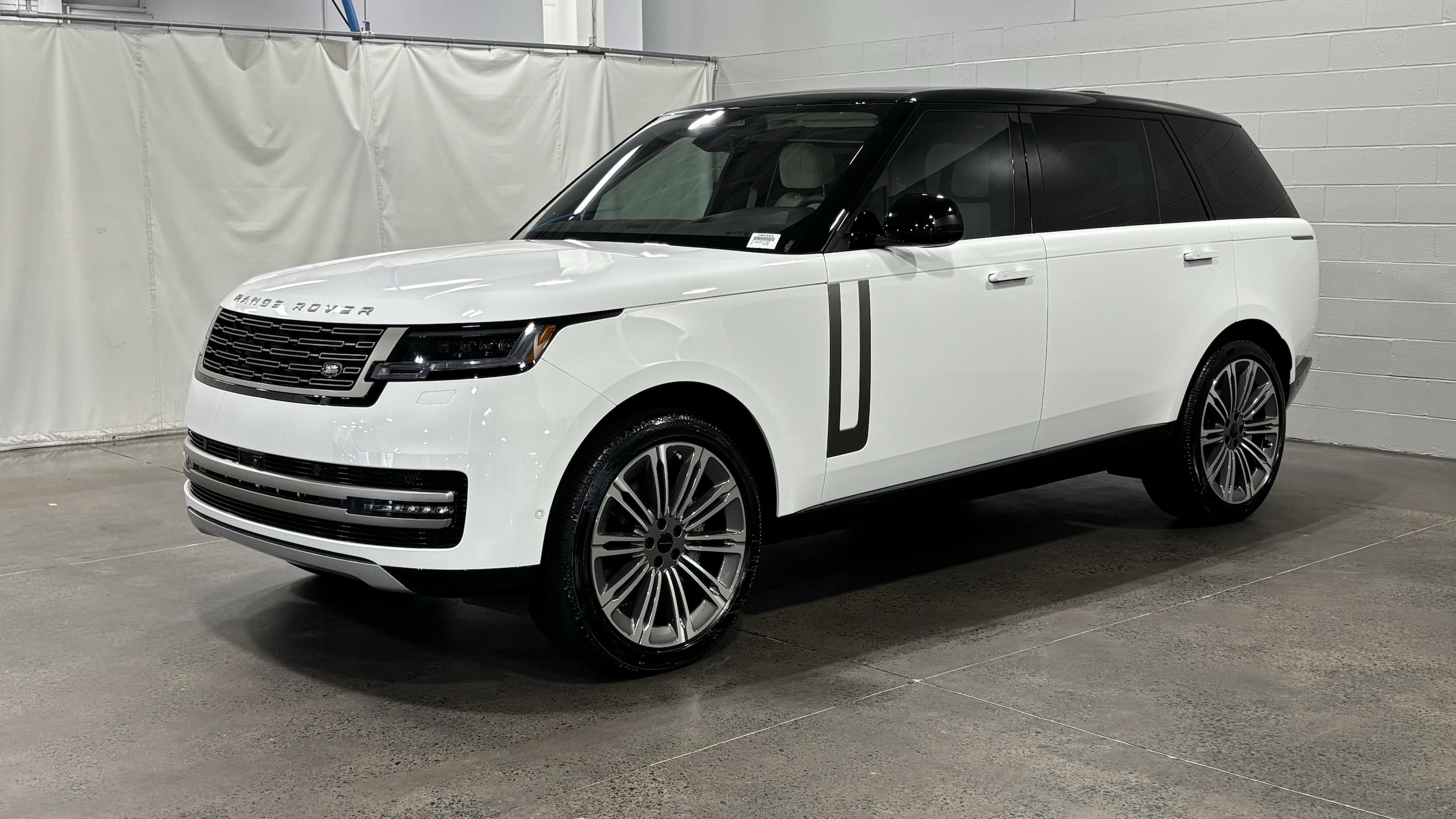 2026 Land Rover Range Rover SE