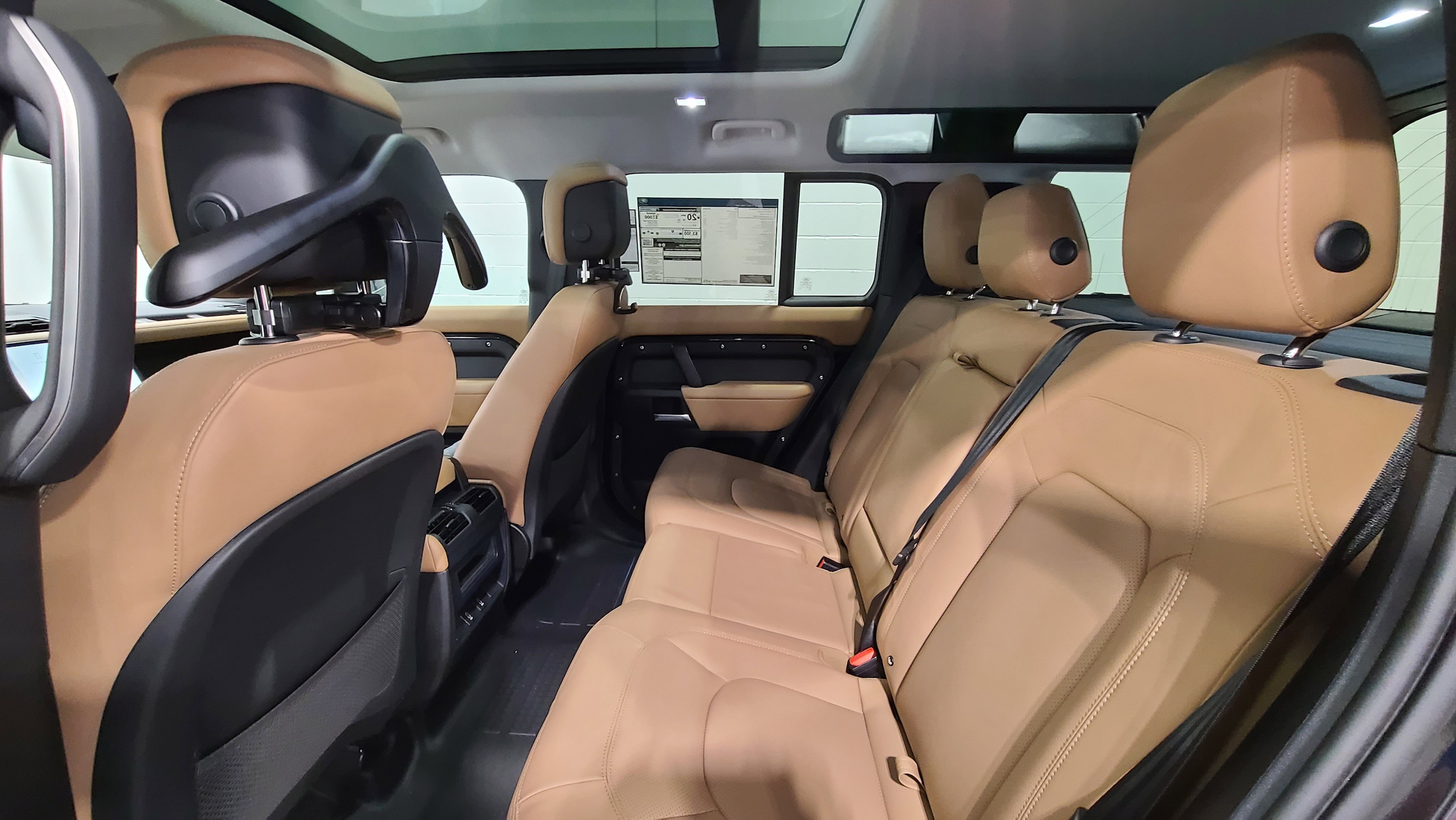 2026 Land Rover Defender X-Dynamic SE photo 5