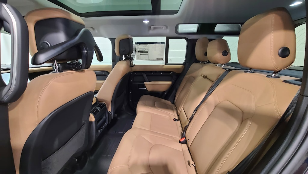 Used 2026 Land Rover Defender X-Dynamic SE SUV