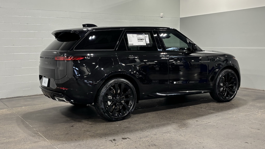 New 2026 Land Rover Range Rover Sport Dynamic SE SUV