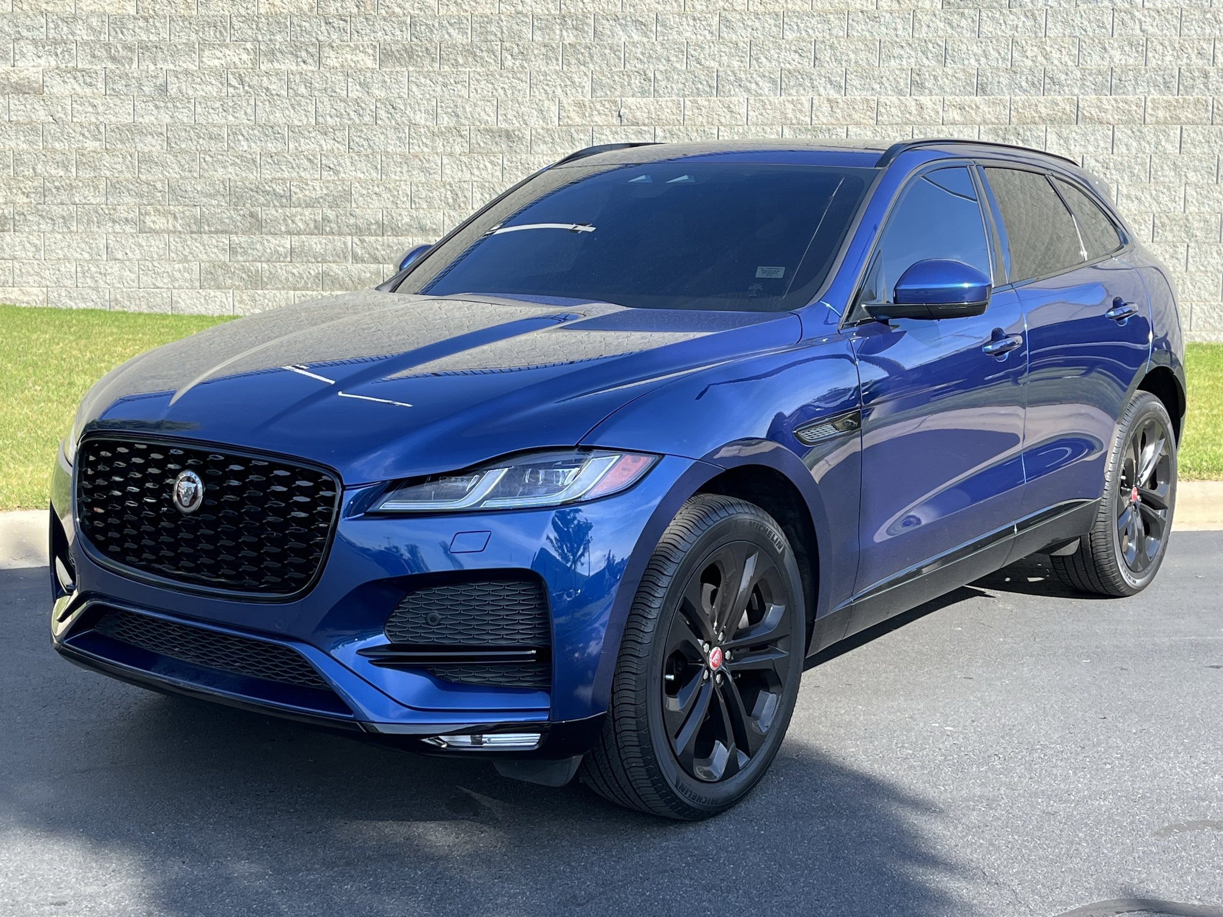 2023 Jaguar F-PACE P250 S's photo