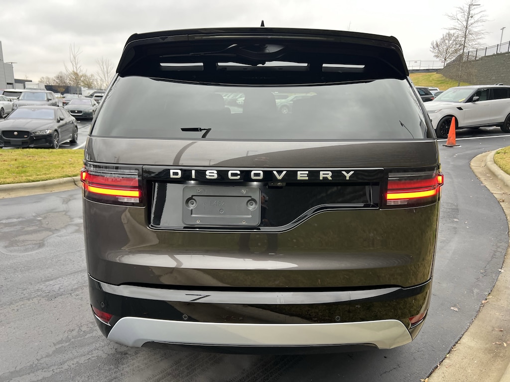 Certified 2024 Land Rover Discovery Metropolitan Edition SUV