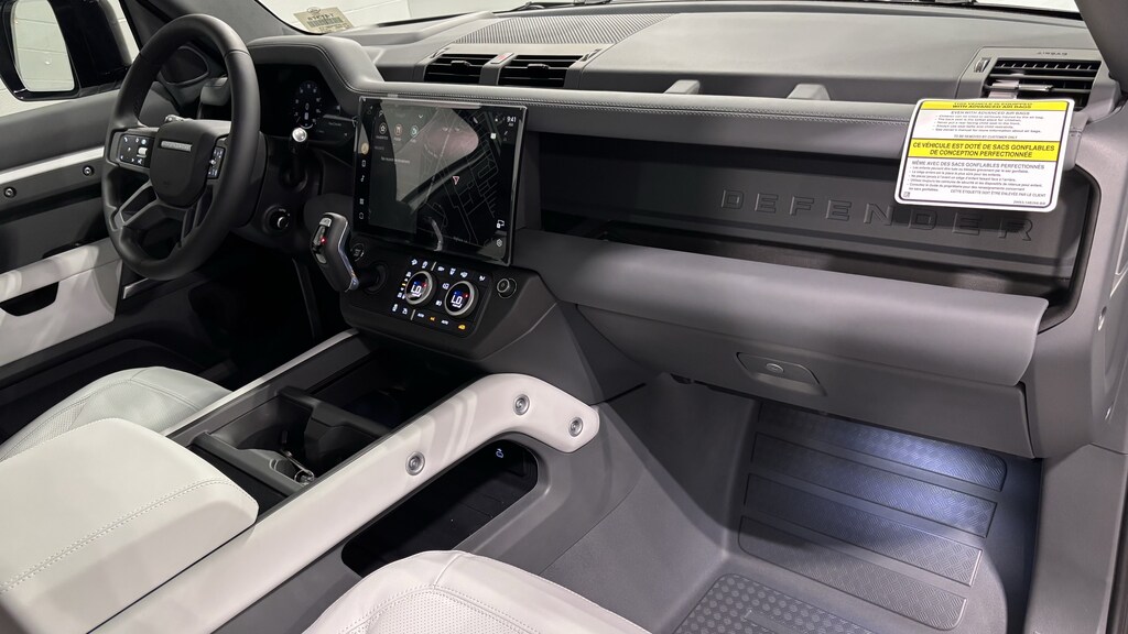 Used 2026 Land Rover Defender X-Dynamic SE SUV
