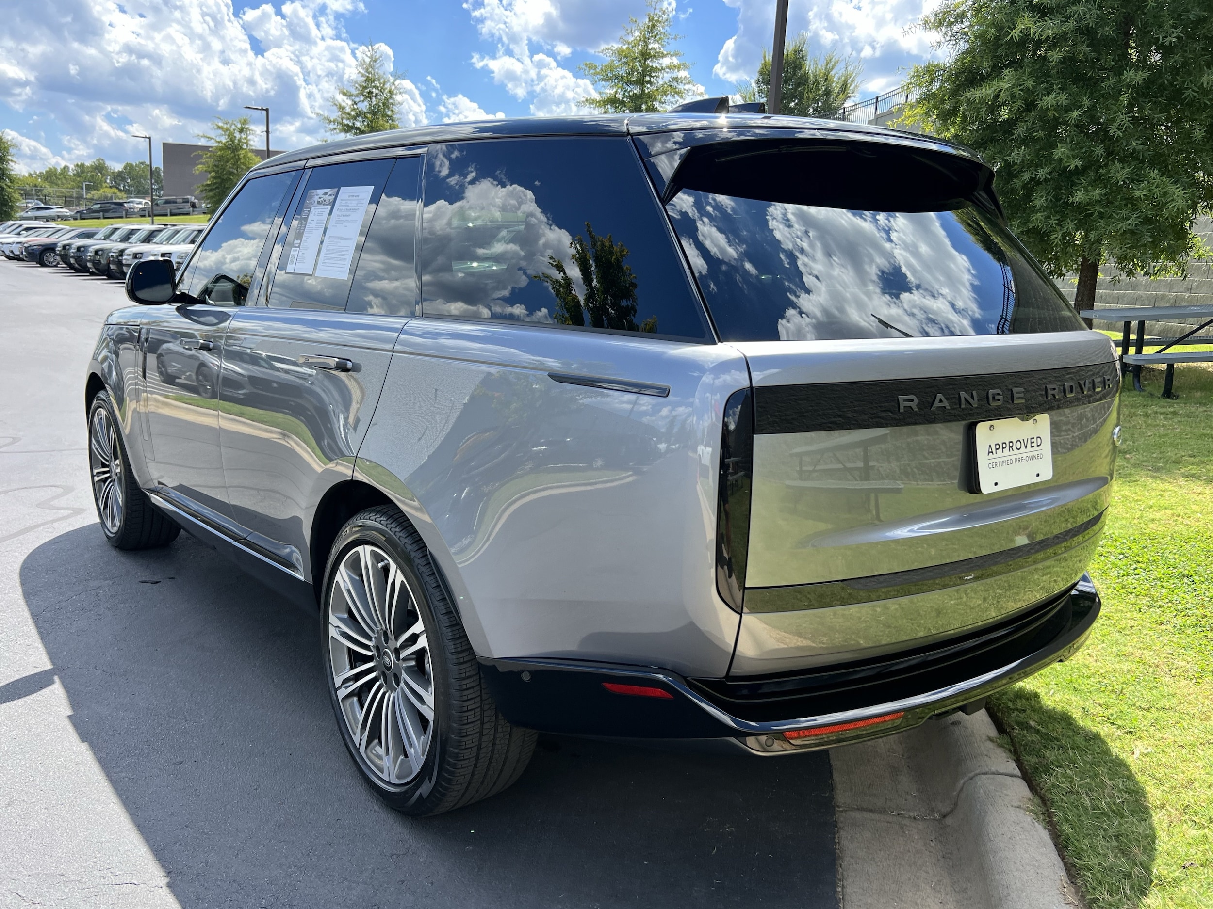 2023 Land Rover Range Rover SE