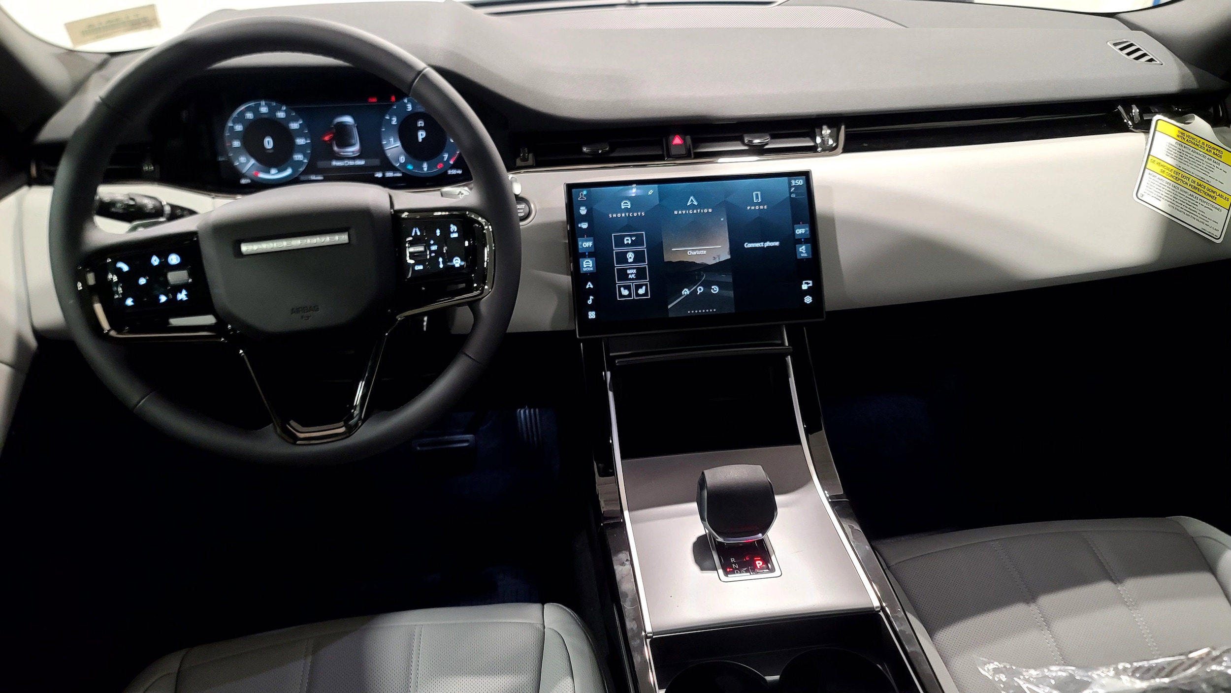 2026 Land Rover Range Rover Evoque Core S photo 4