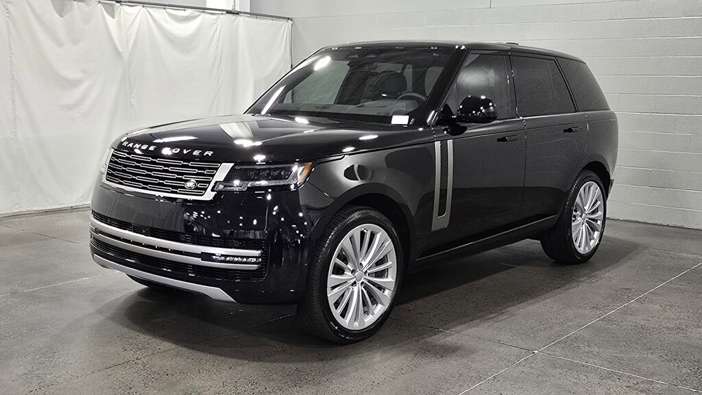 New 2025 Land Rover Range Rover P400 SE SUV