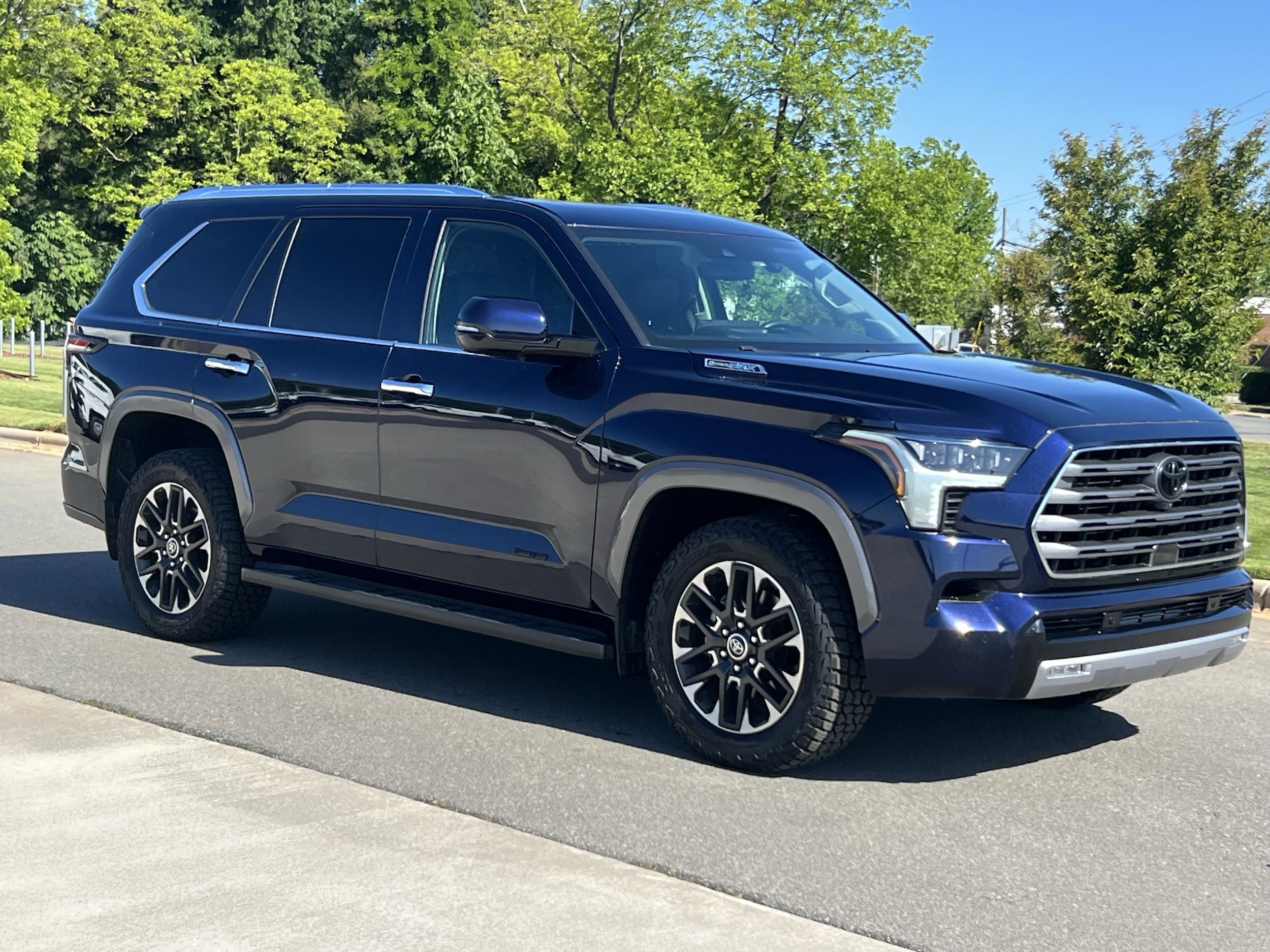 2024 Toyota Sequoia Limited 4WD i-FORCE MAX Hybrid's photo