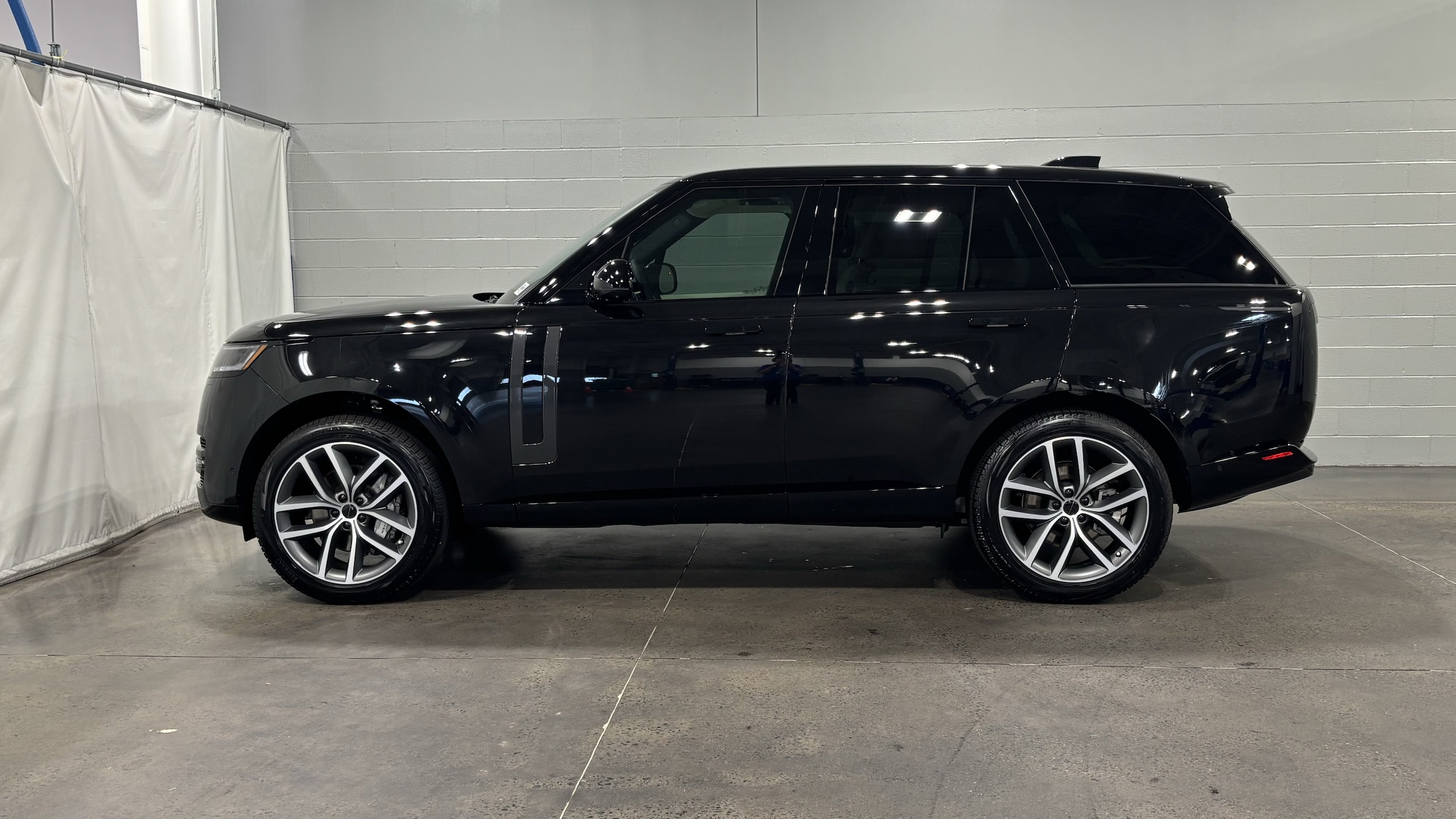 2026 Land Rover Range Rover SE