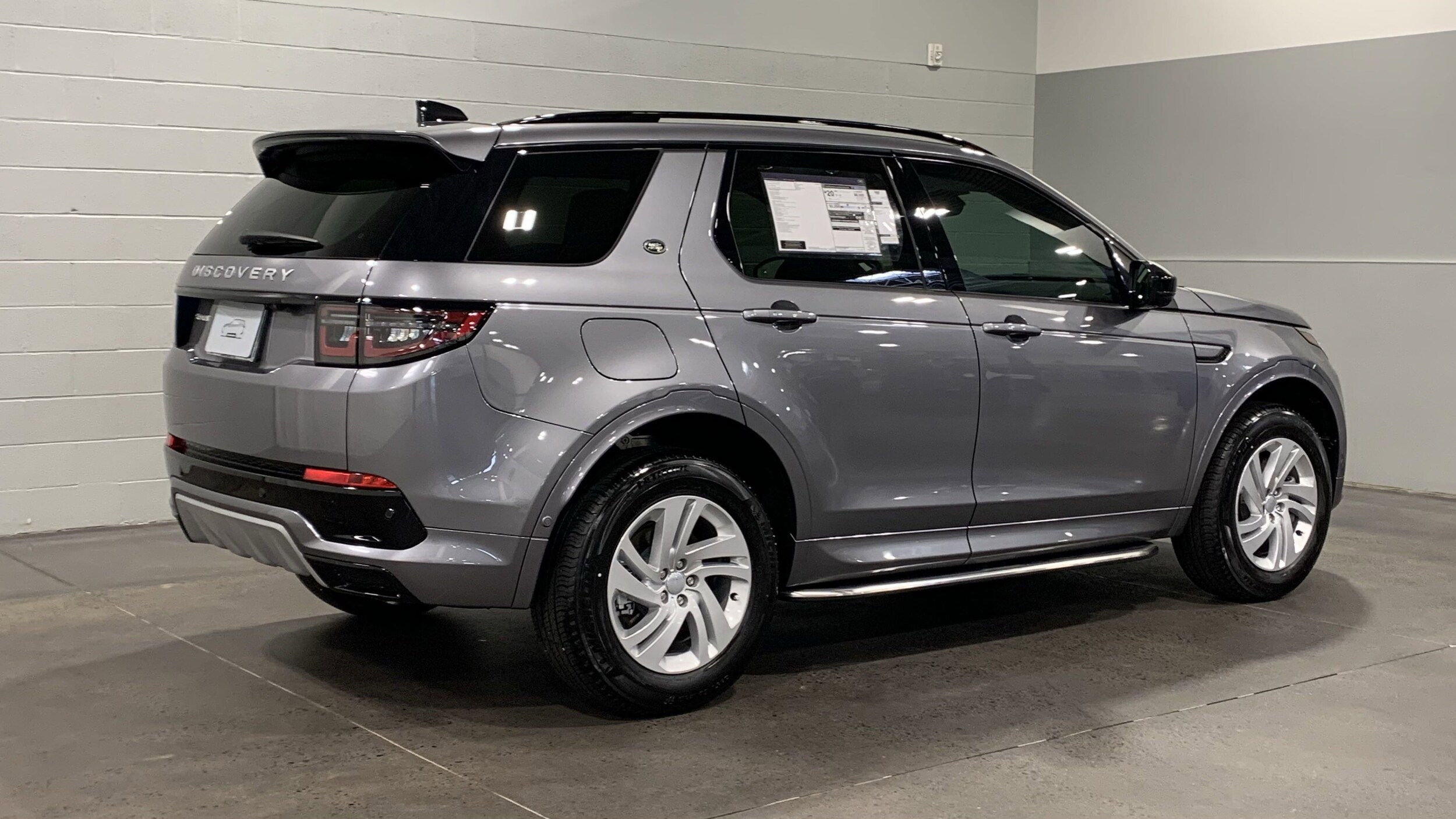 2025 Land Rover Discovery Sport S photo 2