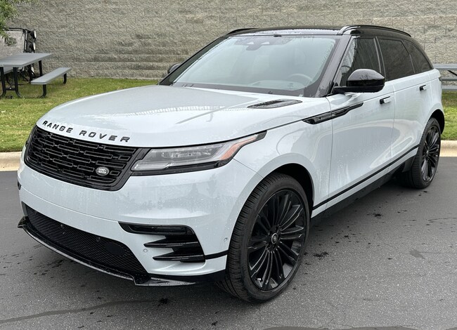 2026 Land Rover Range Rover Velar Dynamic SE SUV
