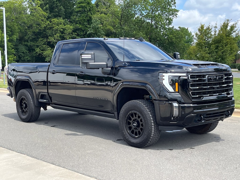 Used 2024 GMC Sierra 2500HD AT4 Pickup