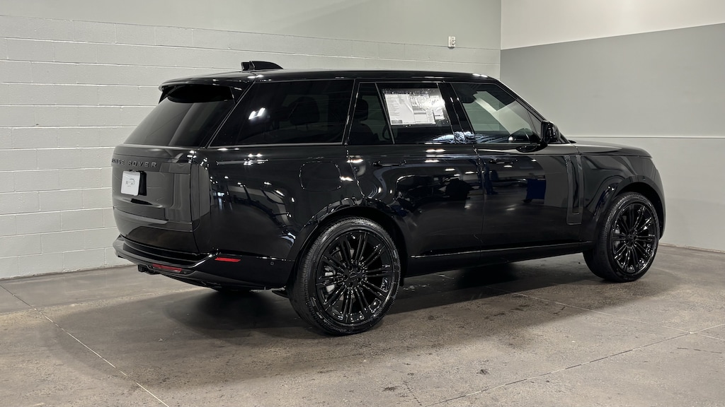 New 2026 Land Rover Range Rover SE SUV