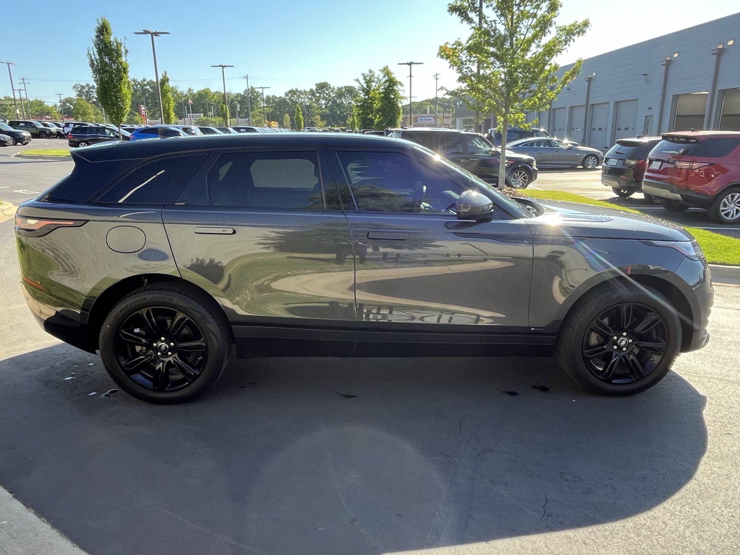 2020 Land Rover Range Rover Velar R-Dynamic S photo 5