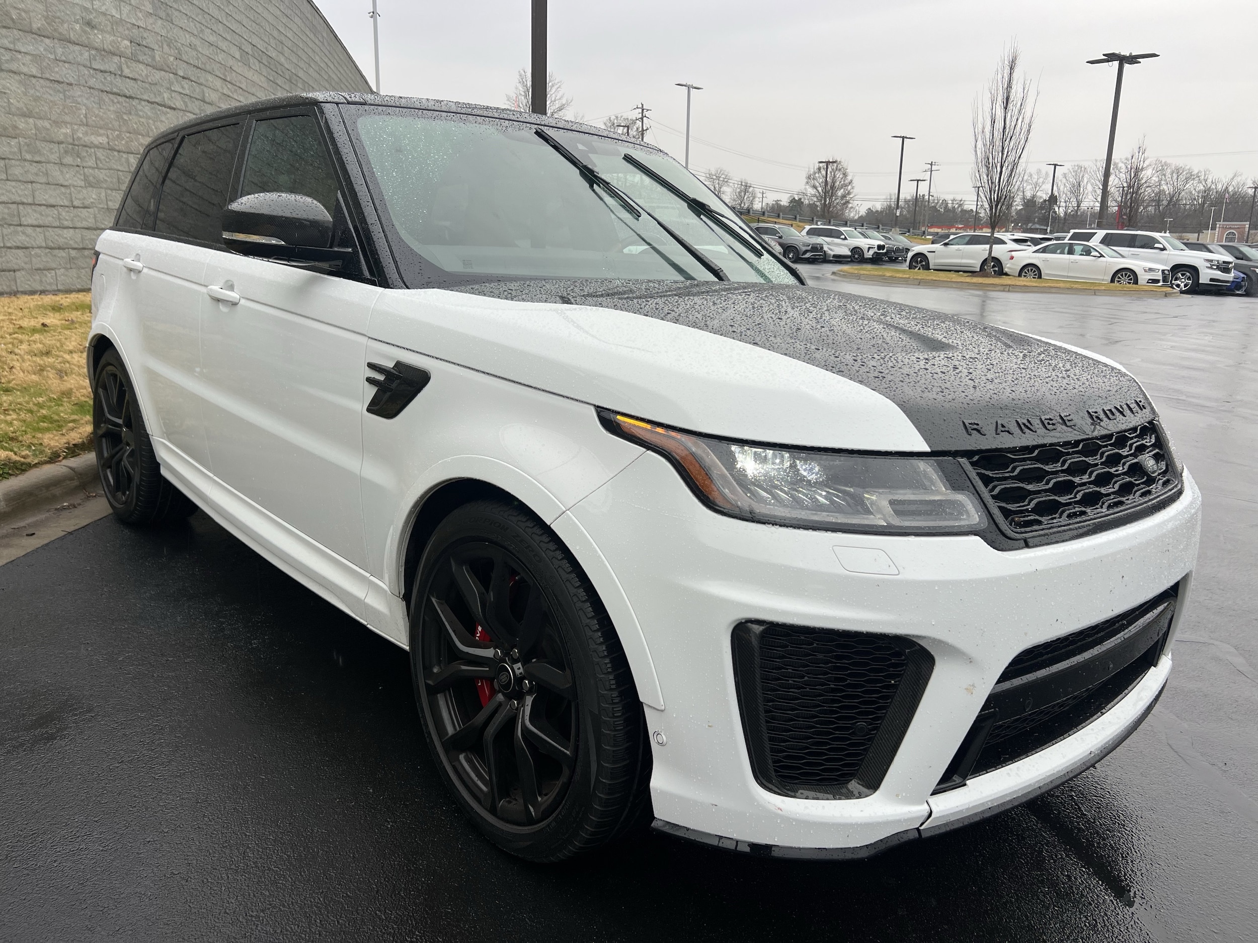 2022 Land Rover Range Rover Sport SVR photo 3