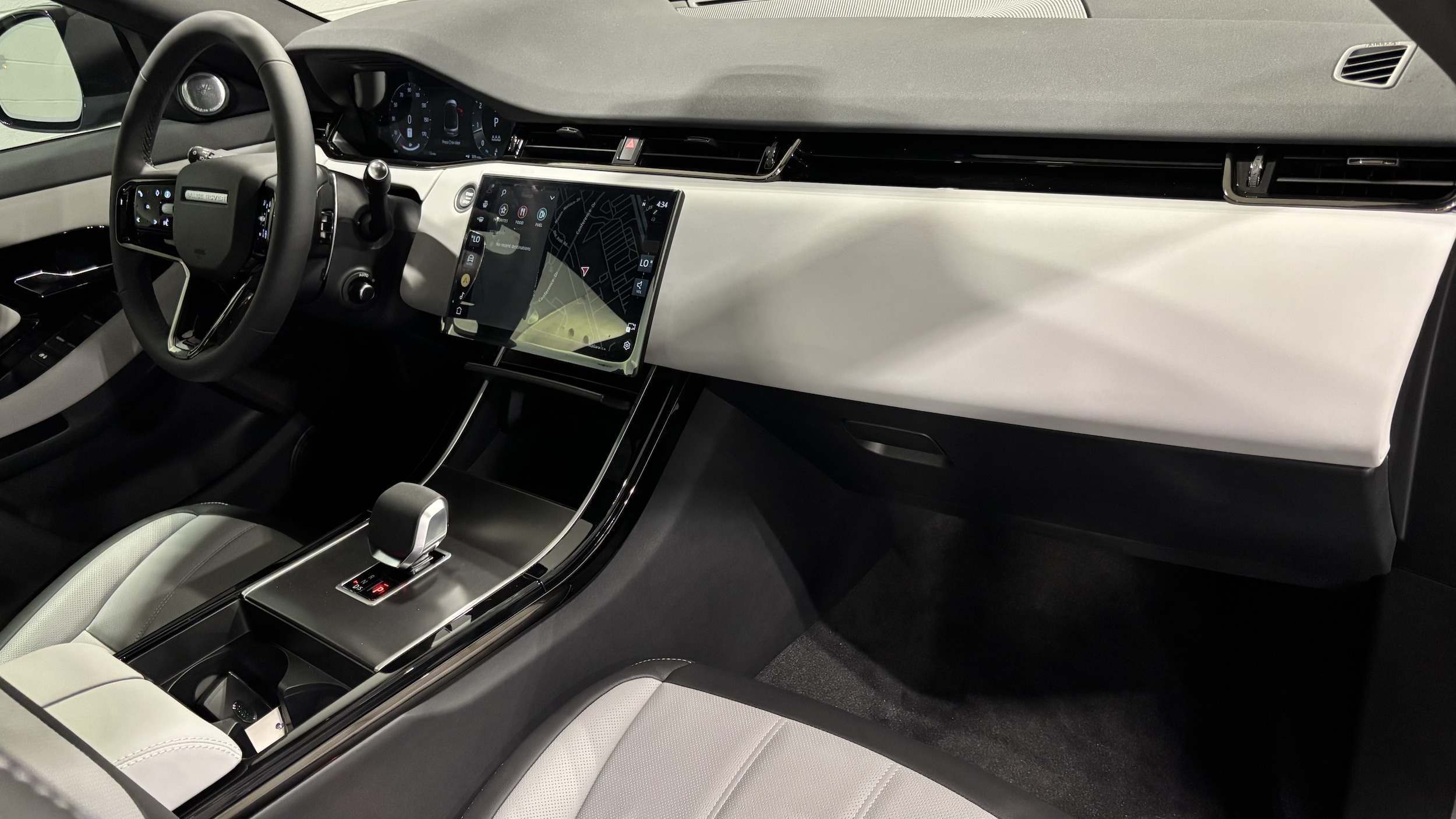 2026 Land Rover Range Rover Evoque Hoxton Edition