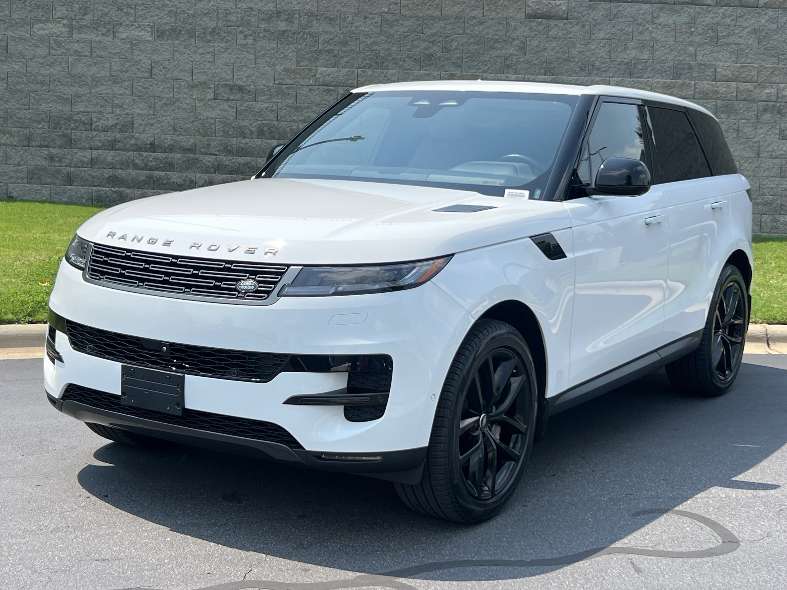 2024 Land Rover Range Rover Sport SE