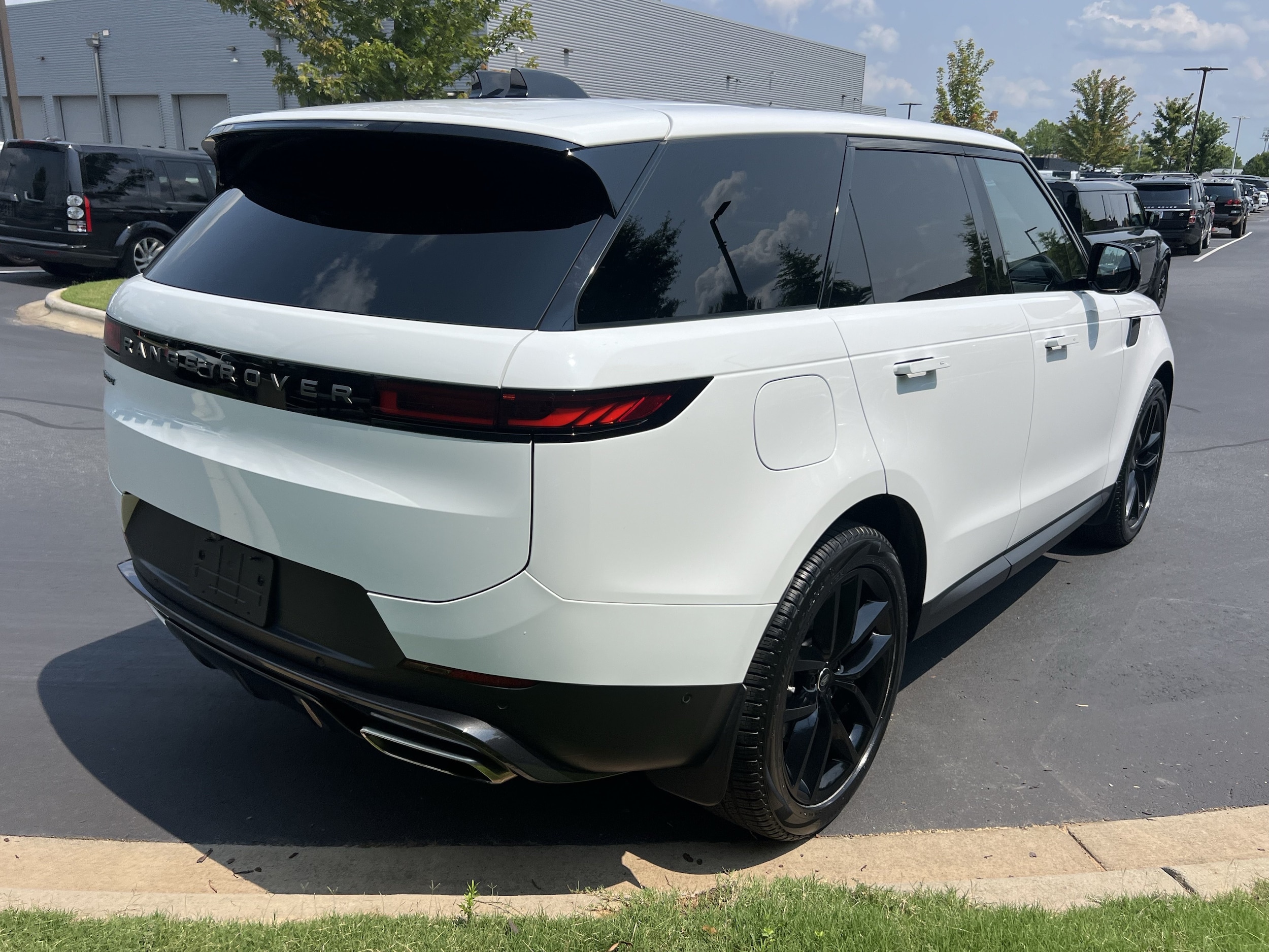 2024 Land Rover Range Rover Sport SE