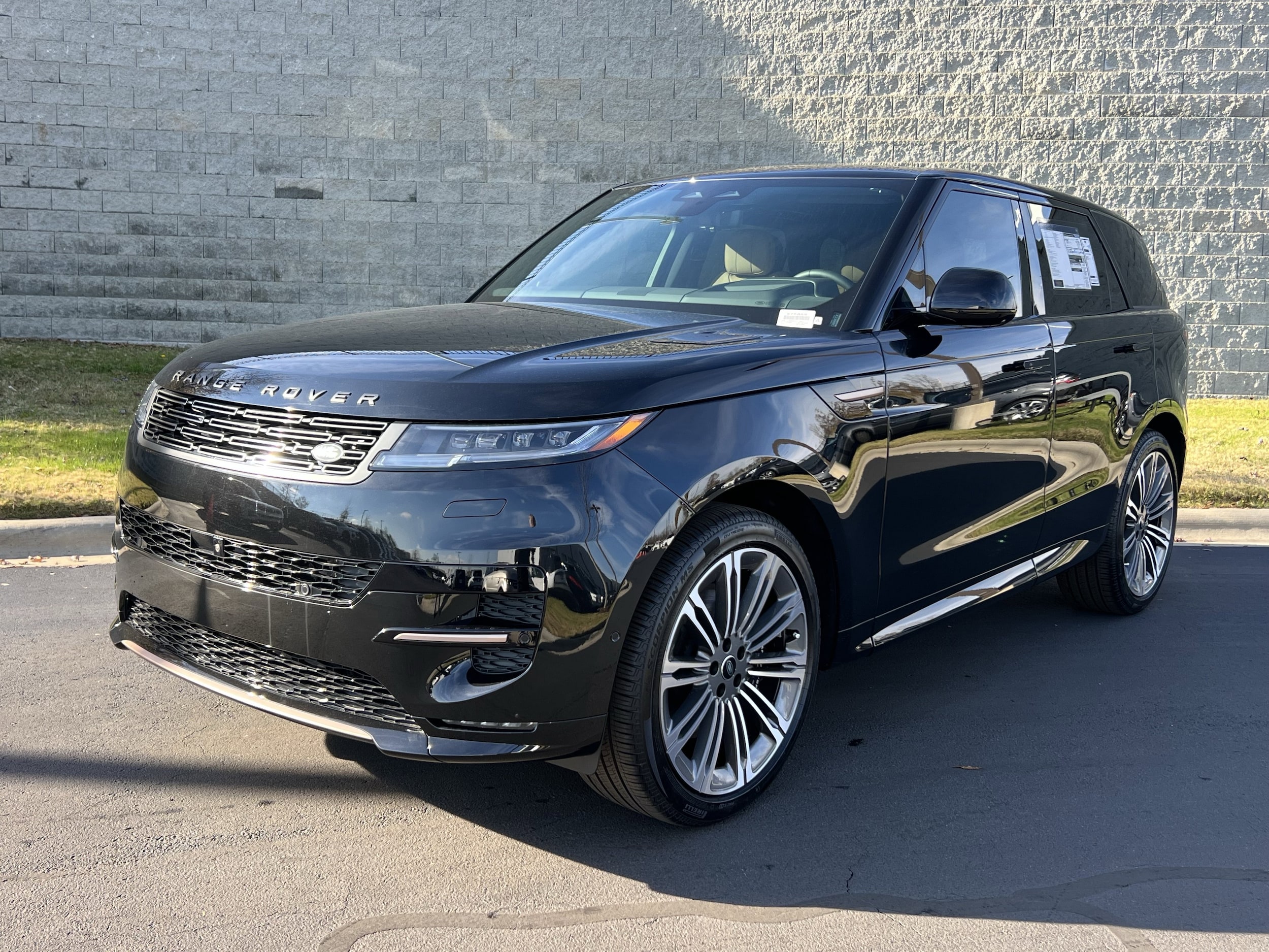 2025 Land Rover Range Rover Sport Dynamic SE's photo