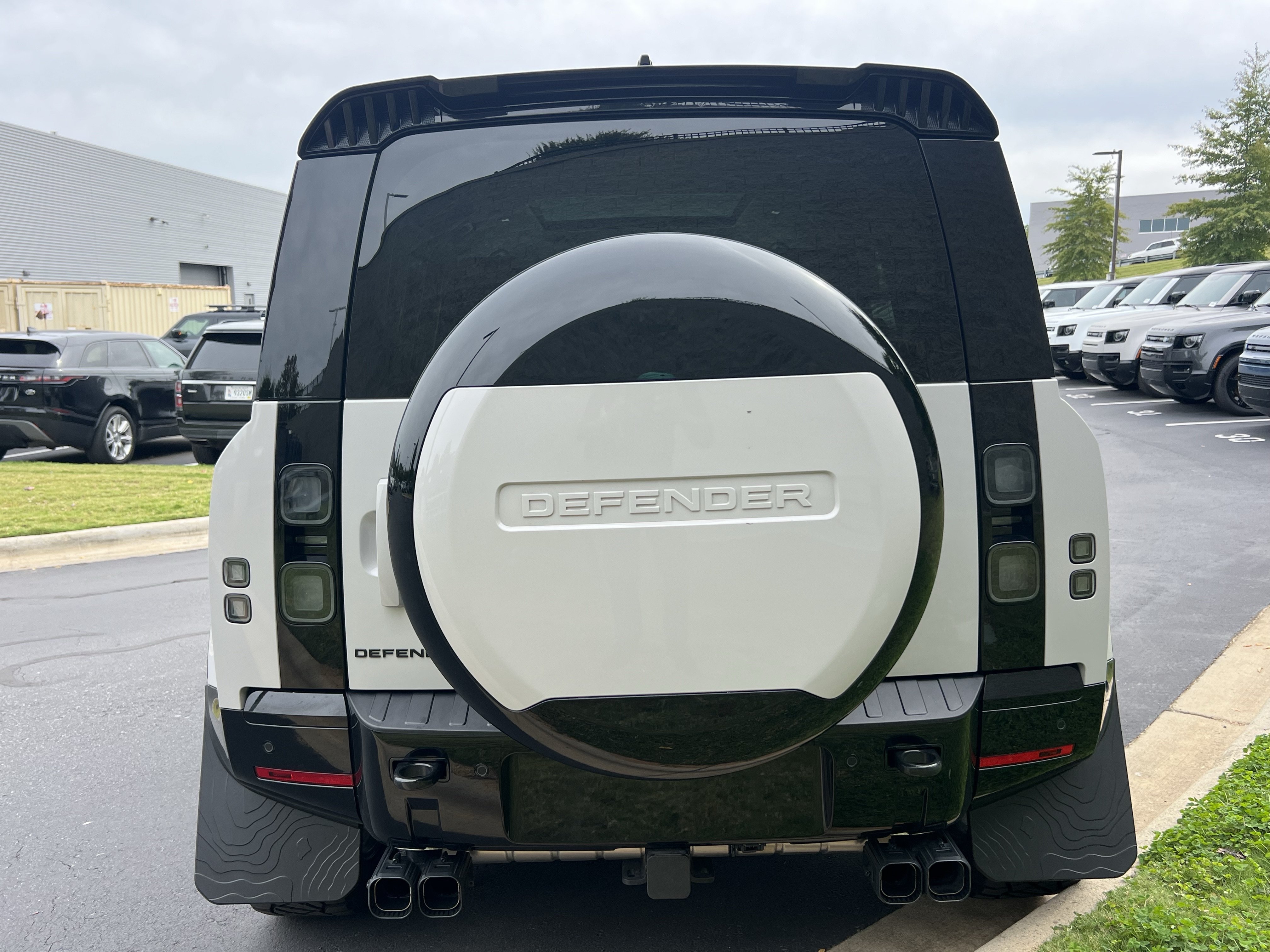 Used 2026 Land Rover Defender X-Dynamic SE SUV