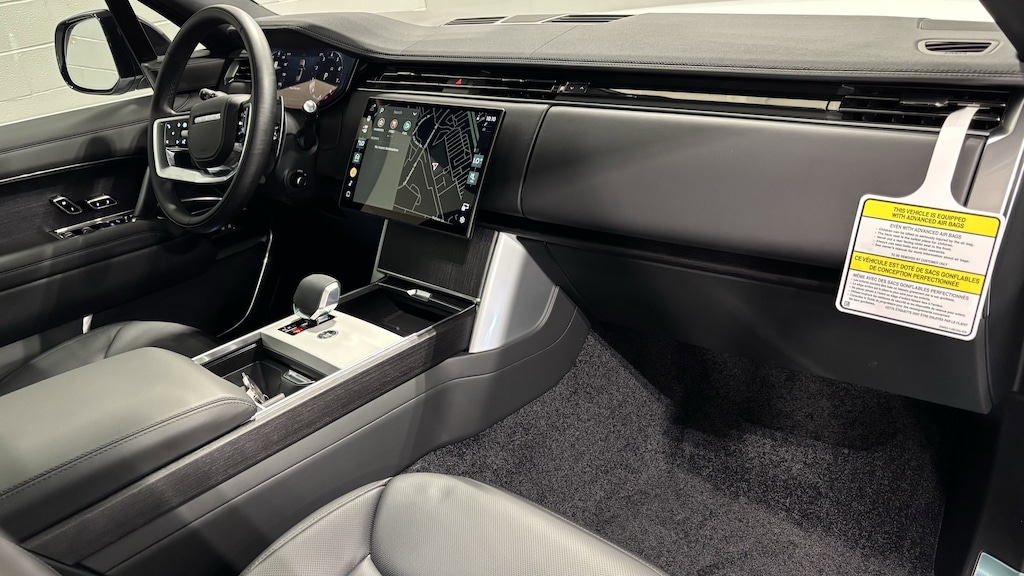 New 2026 Land Rover Range Rover SE LWB 7-Seats / V8 SUV