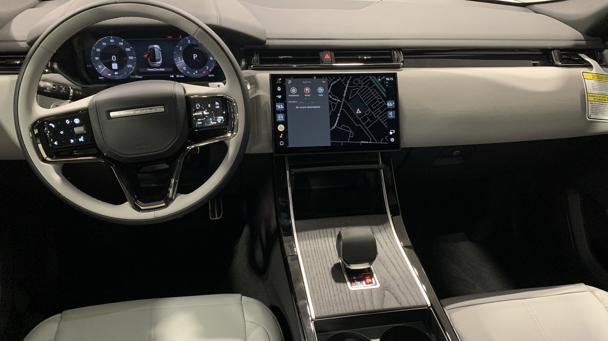 2026 Land Rover Range Rover Velar SE photo 4