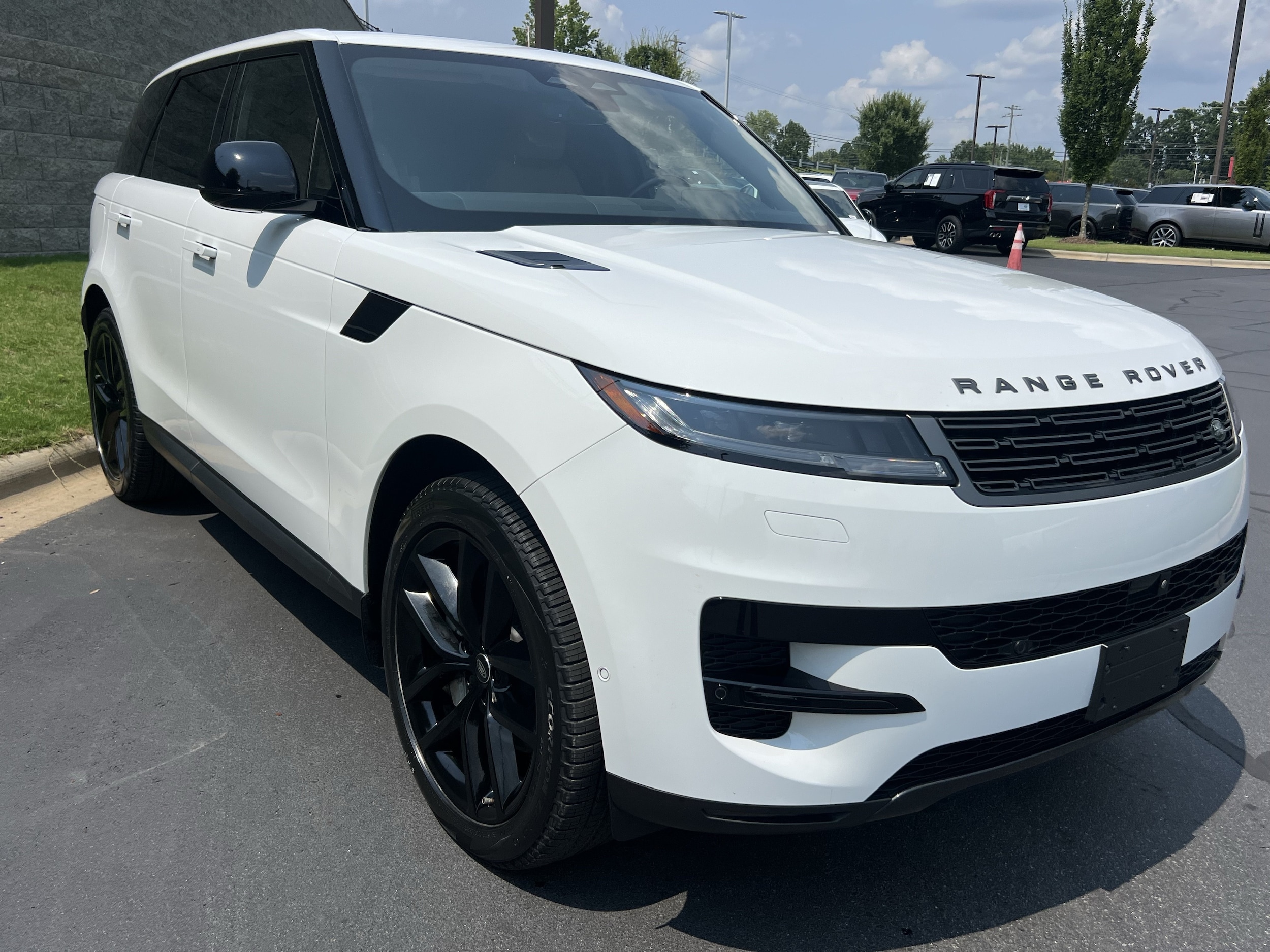 2024 Land Rover Range Rover Sport SE