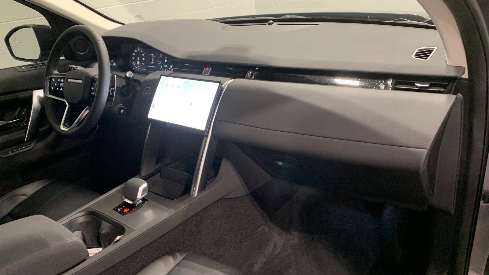 2025 Land Rover Discovery Sport S photo 2