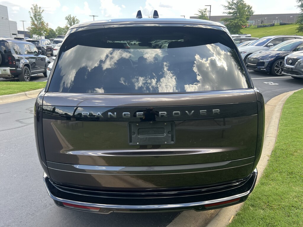 Used 2026 Land Rover Range Rover SE SUV