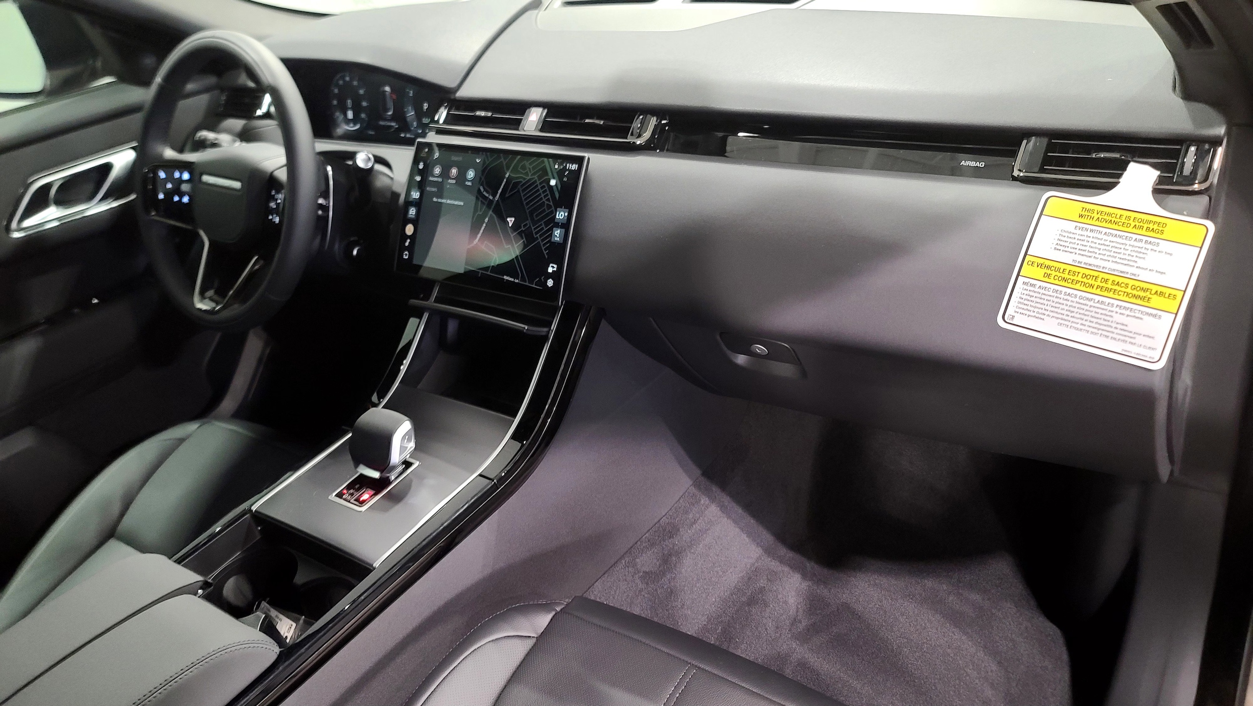 2026 Land Rover Range Rover Velar S photo 3