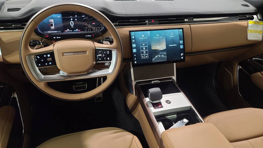 New 2026 Land Rover Range Rover SE LWB 7-Seats / V8 SUV