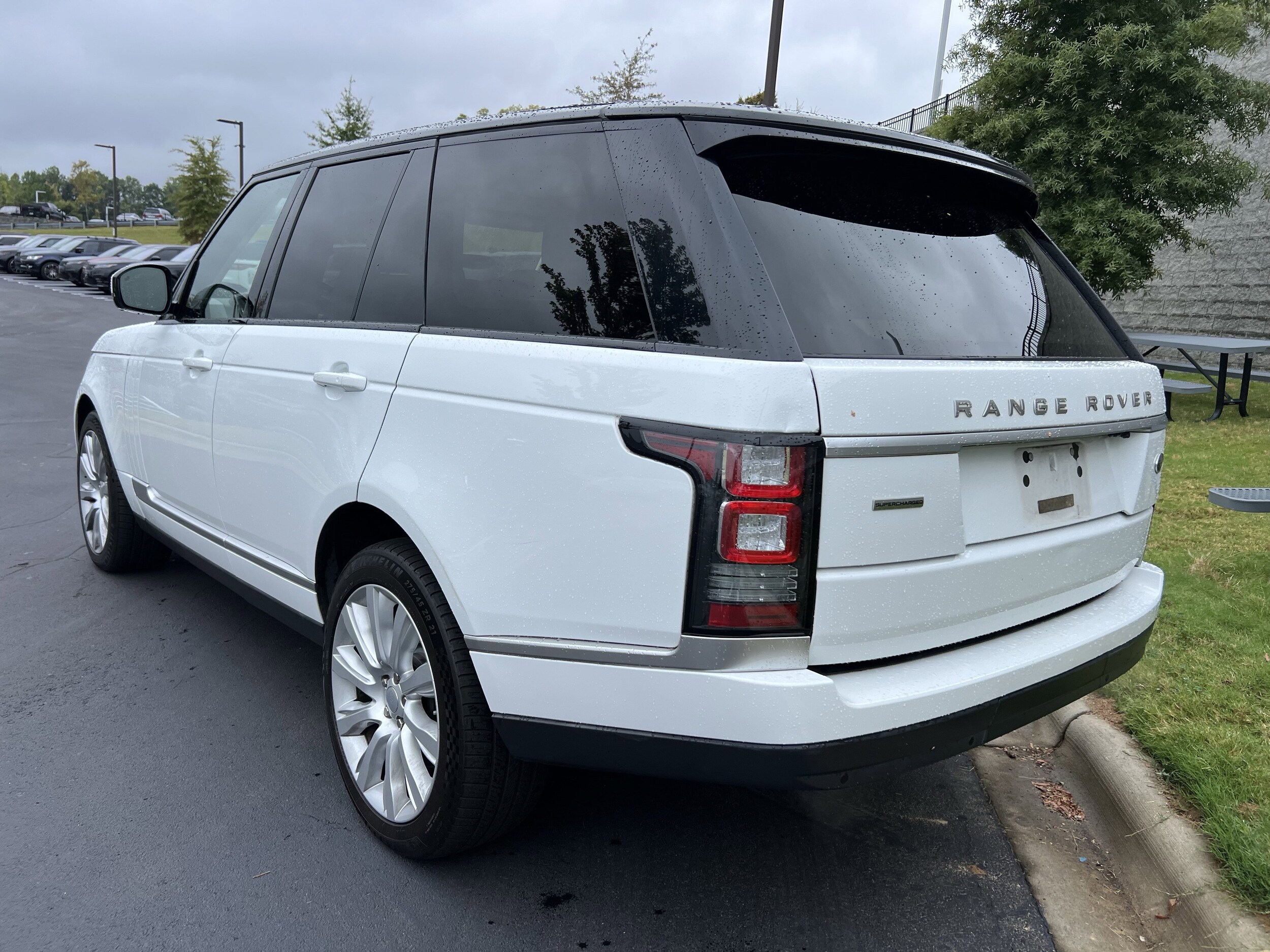 2016 Land Rover Range Rover SuperCharged photo 3