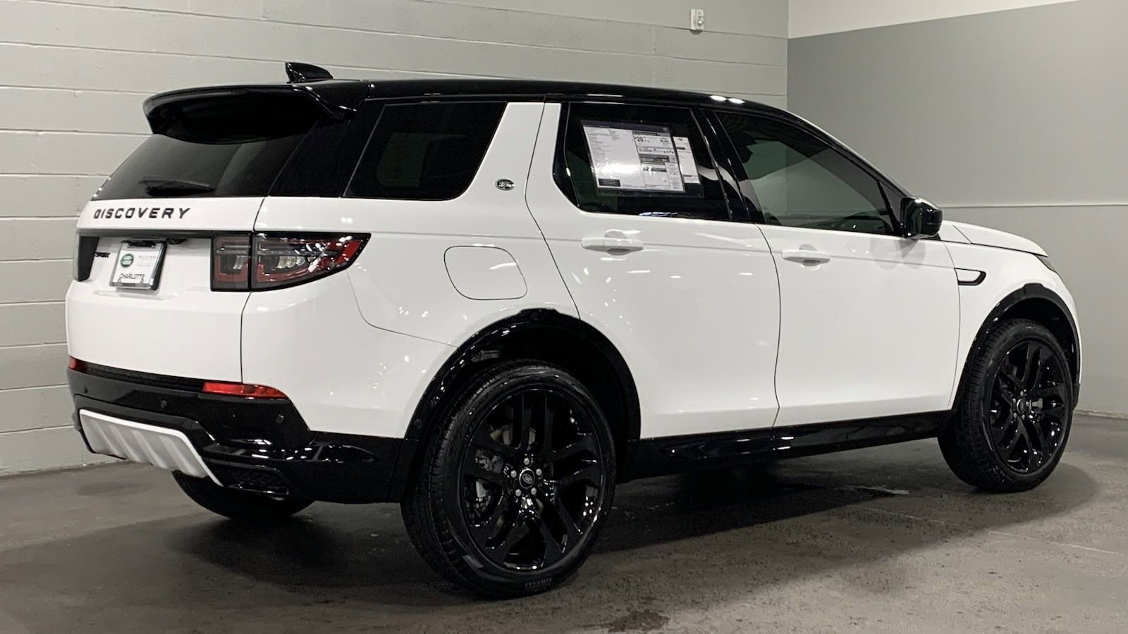 Used 2024 Land Rover Discovery Sport Dynamic SE with VIN SALCL2FX1RH352676 for sale in Kansas City