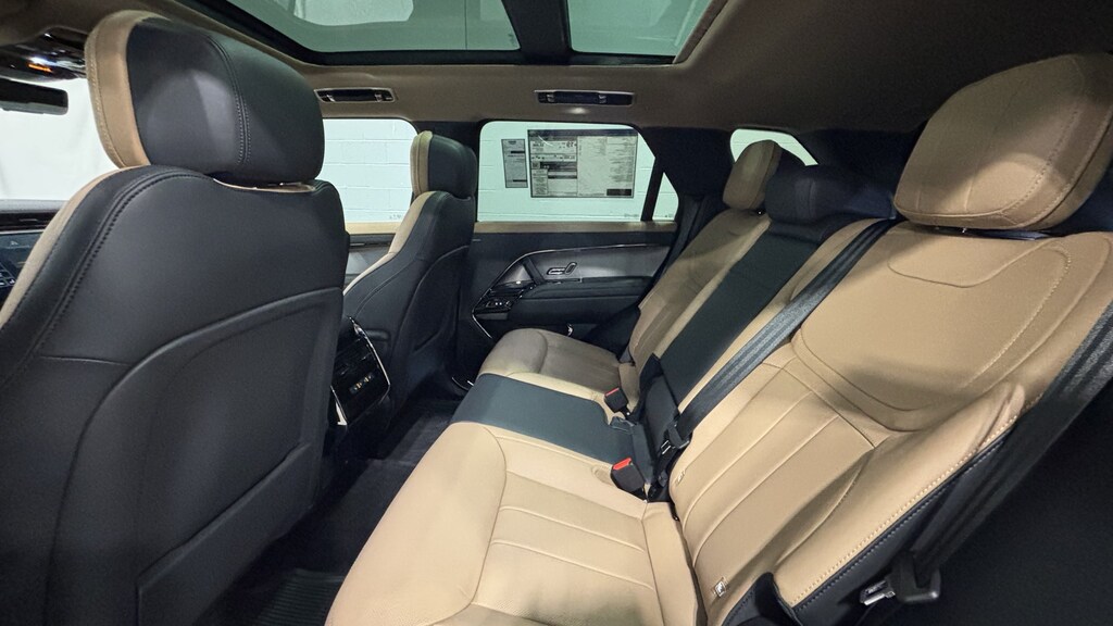 New 2026 Land Rover Range Rover Sport Dynamic SE SUV