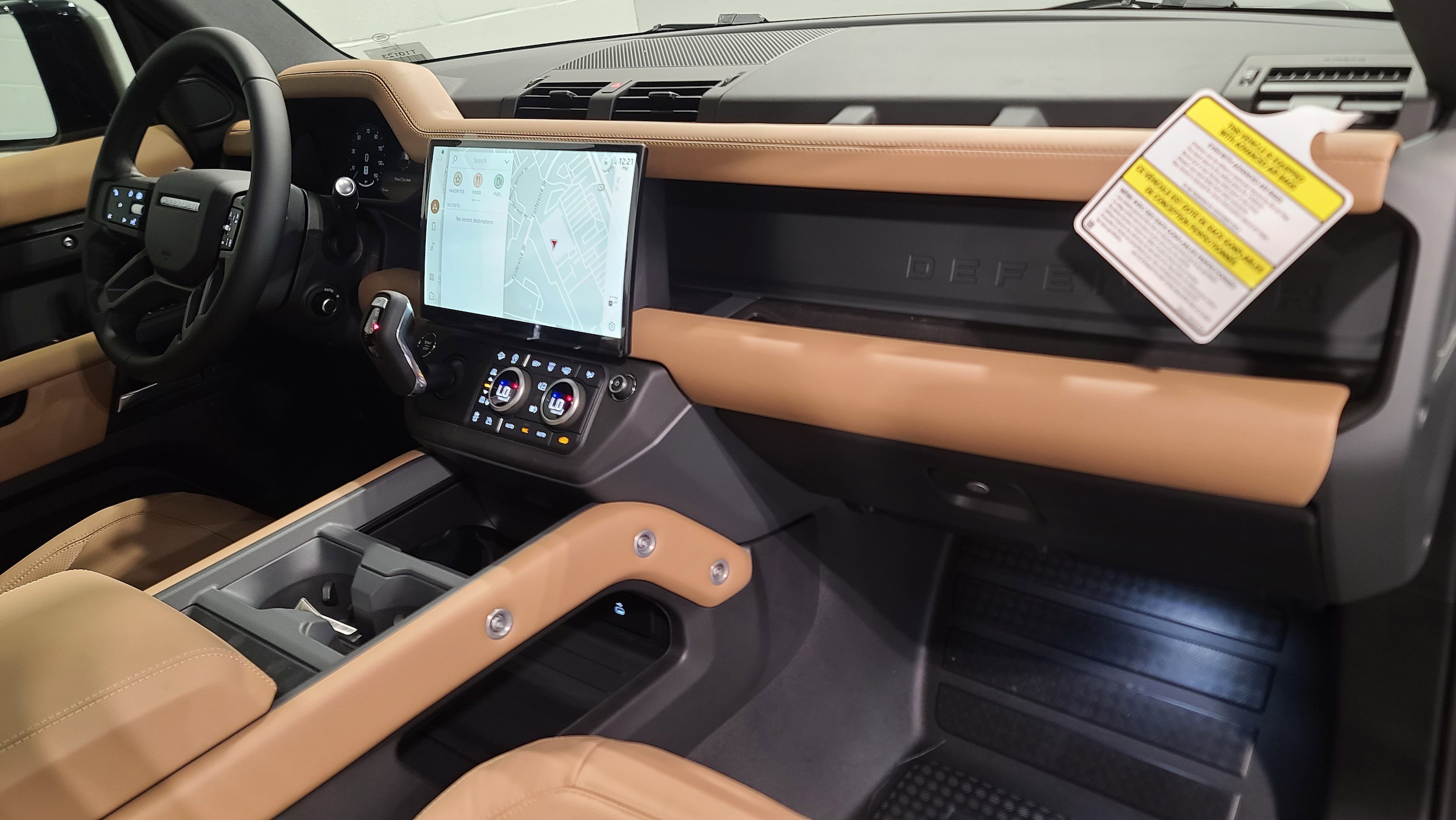 2026 Land Rover Defender X-Dynamic SE photo 3