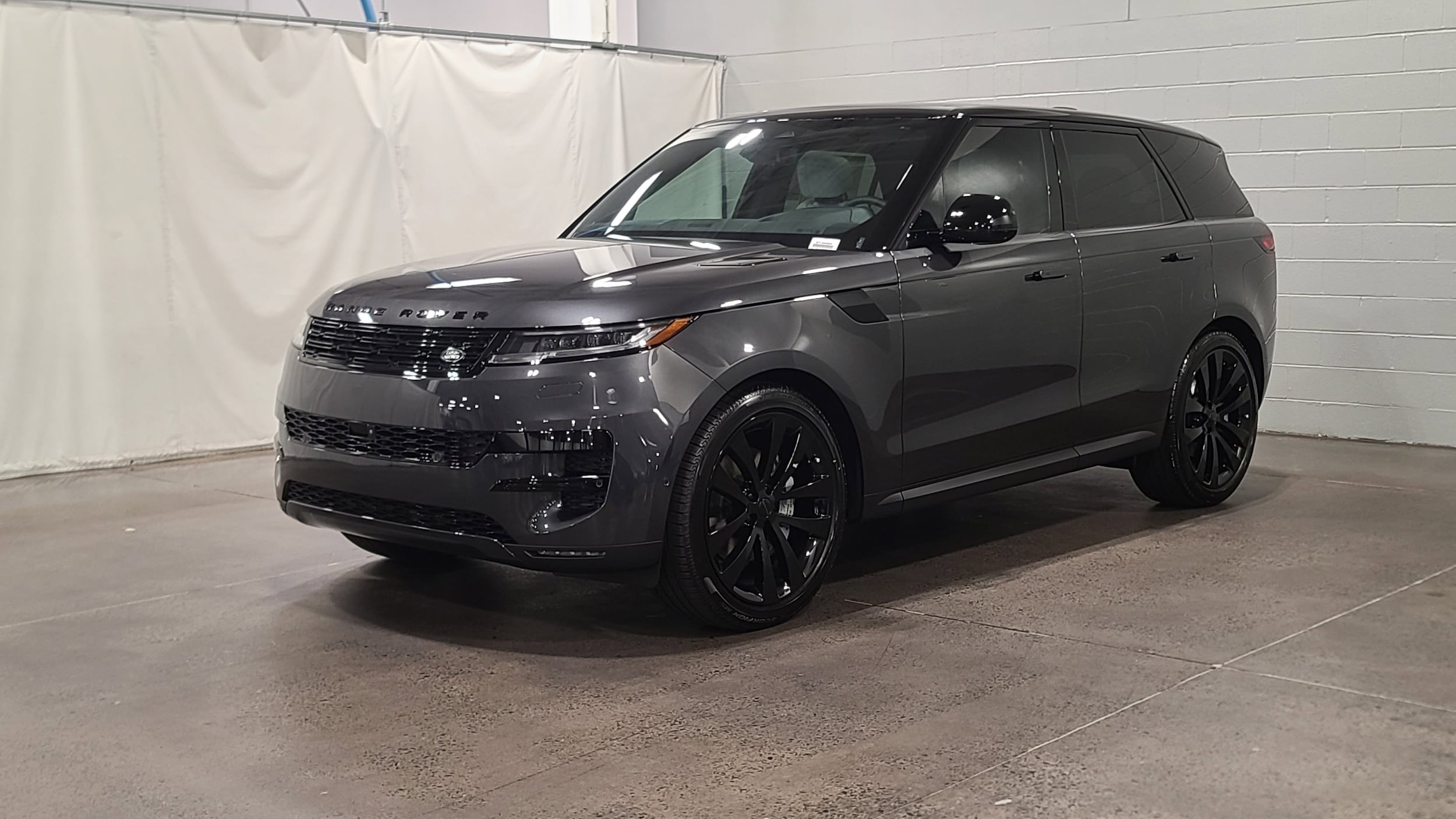 2026 Land Rover Range Rover Sport P360 SE MHEV's photo