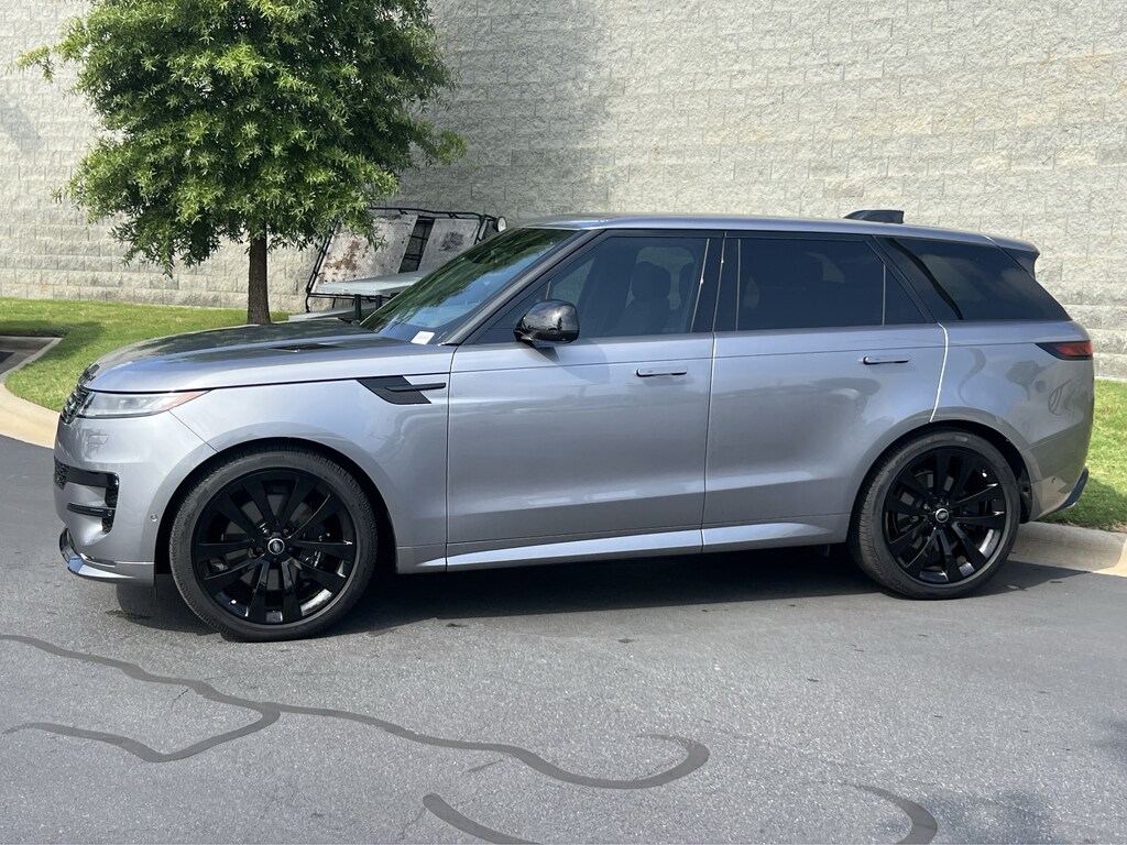 Used 2025 Land Rover Range Rover Sport Dynamic SE SUV