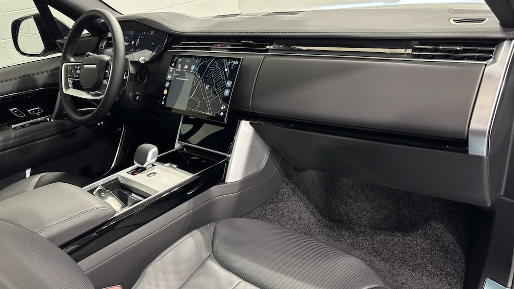 New 2026 Land Rover Range Rover SE 7 Seats SUV