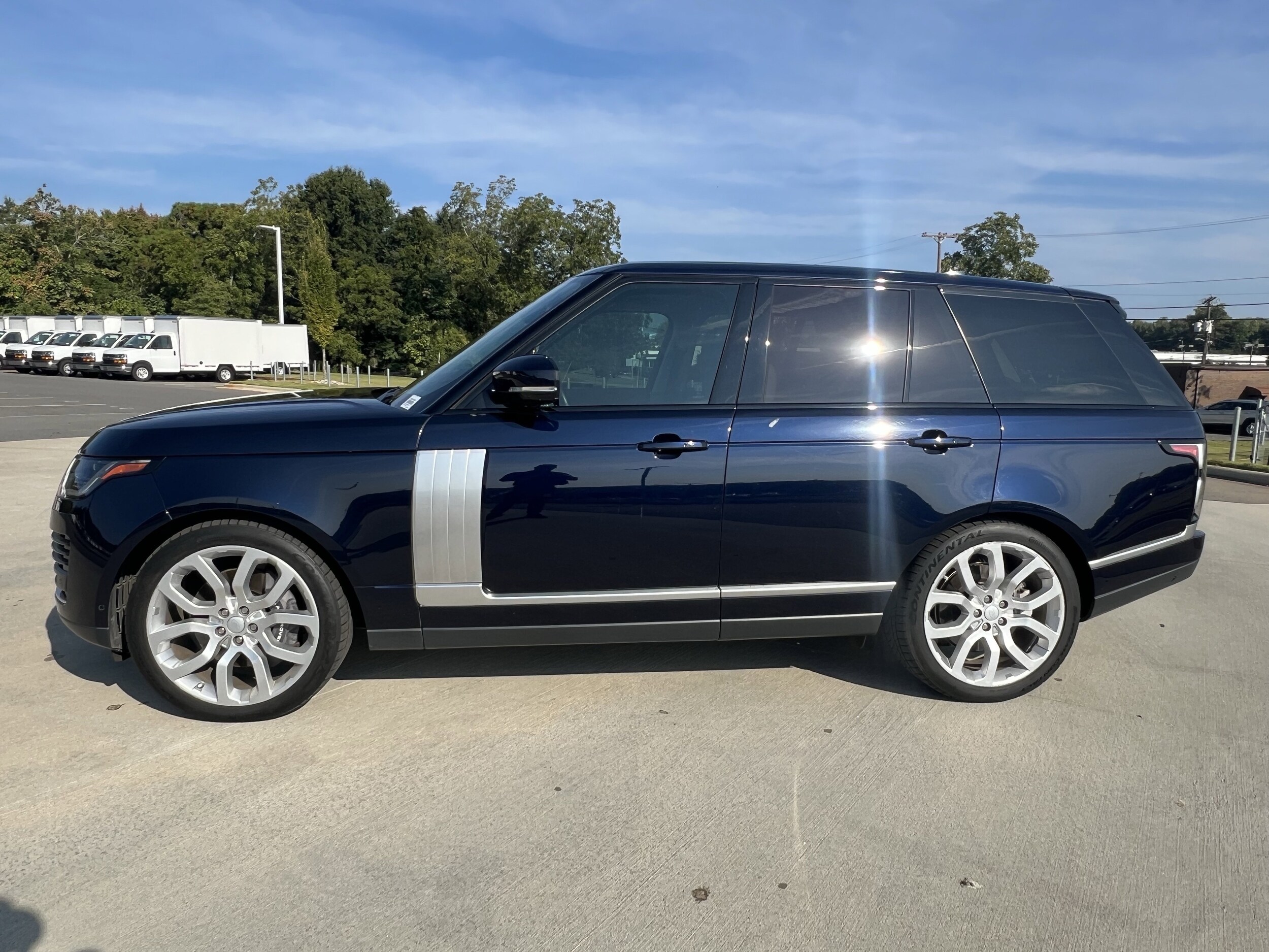 2020 Land Rover Range Rover HSE photo 2