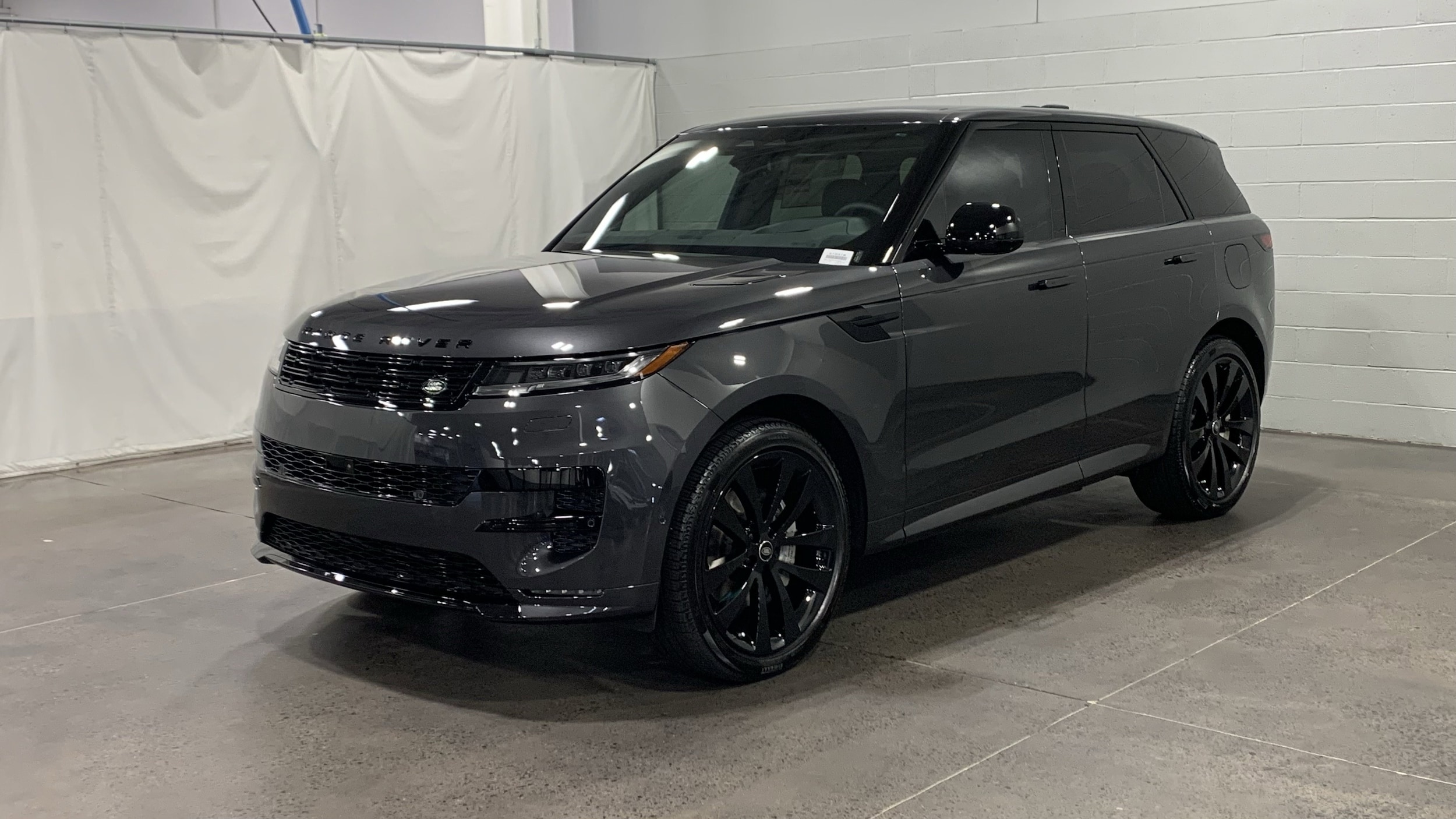 2025 Land Rover Range Rover Sport Dynamic SE's photo
