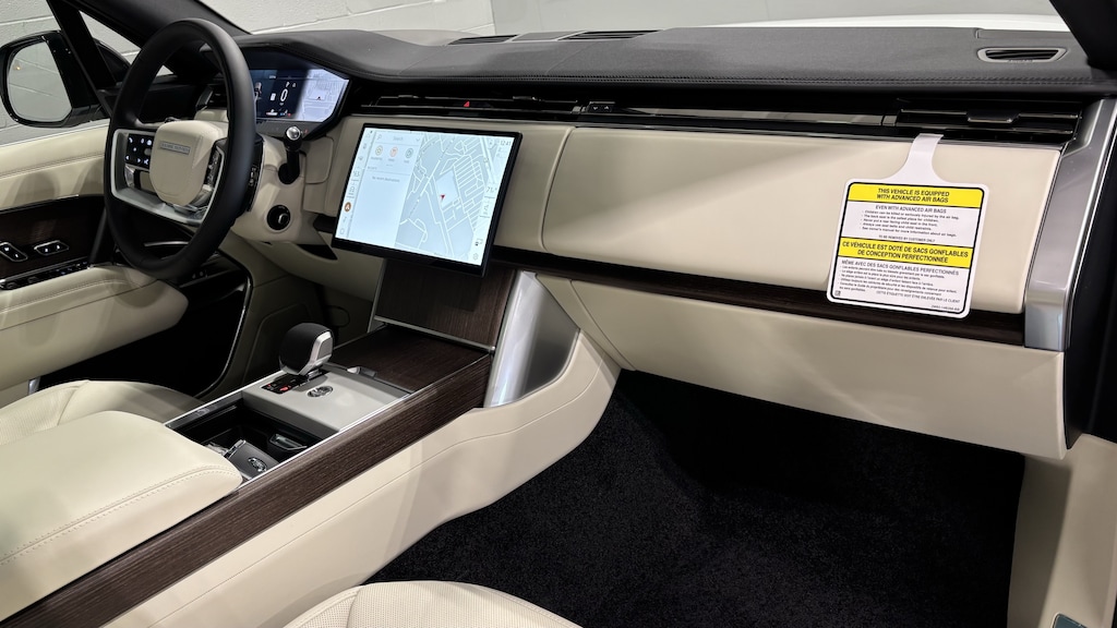 New 2026 Land Rover Range Rover SE SUV