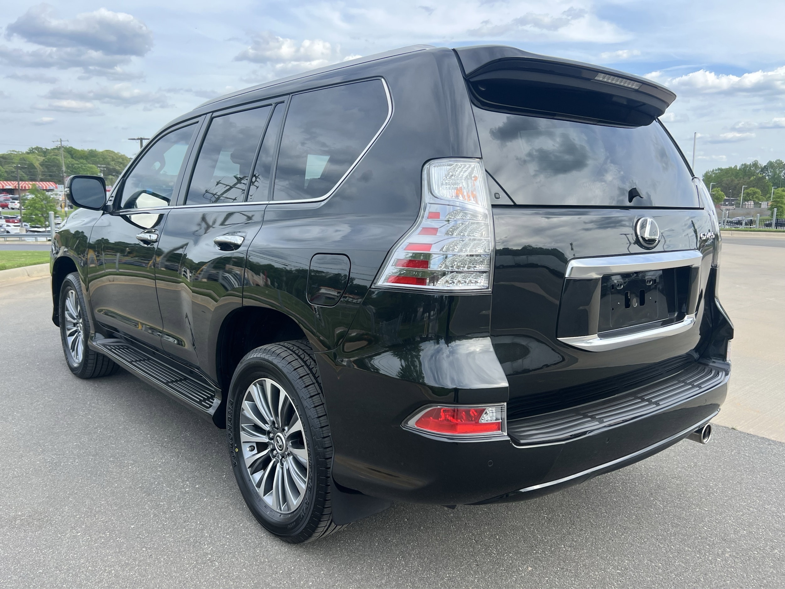 2023 LEXUS GX 460 Luxury photo 4