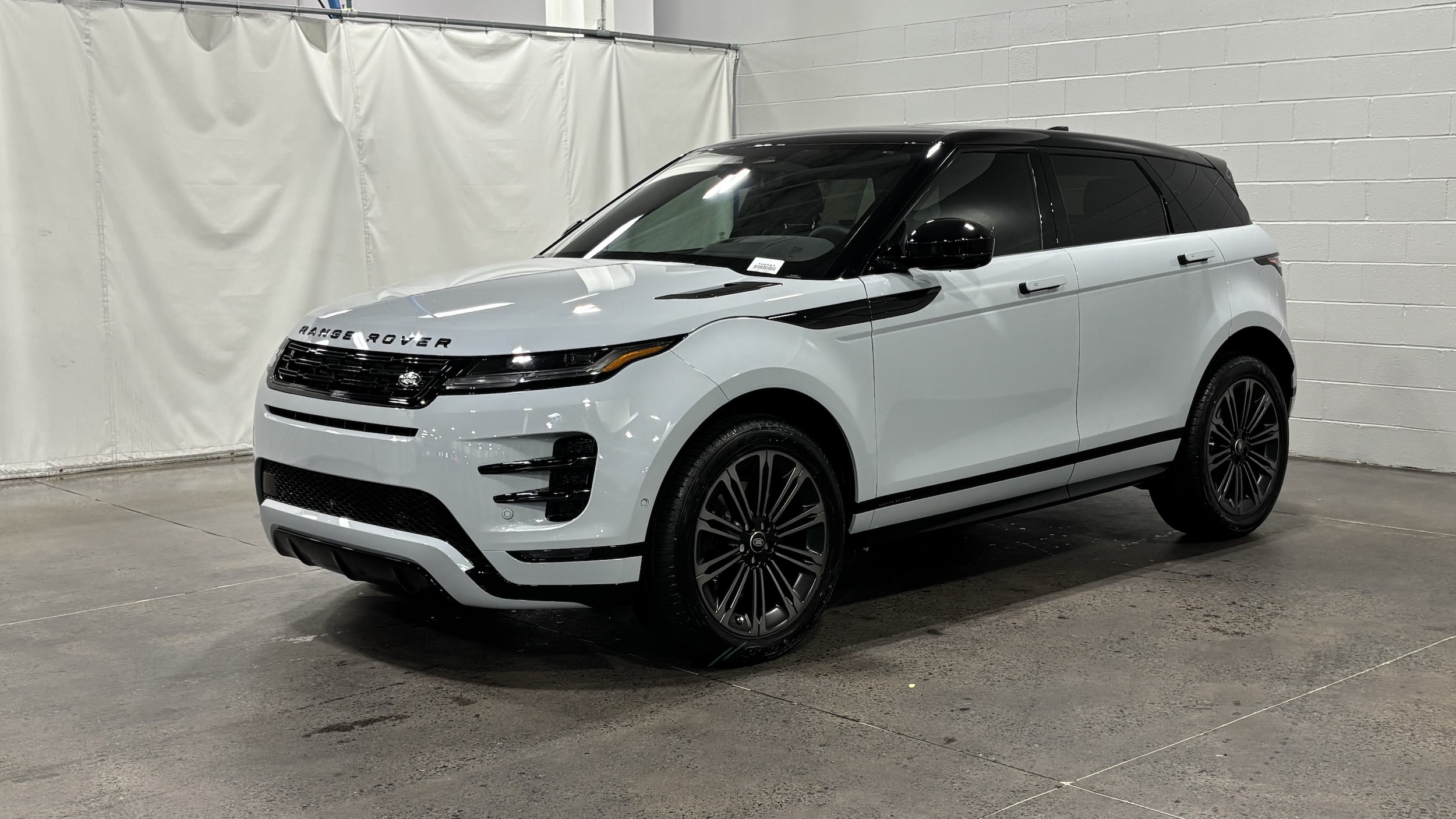 2026 Land Rover Range Rover Evoque Hoxton Edition