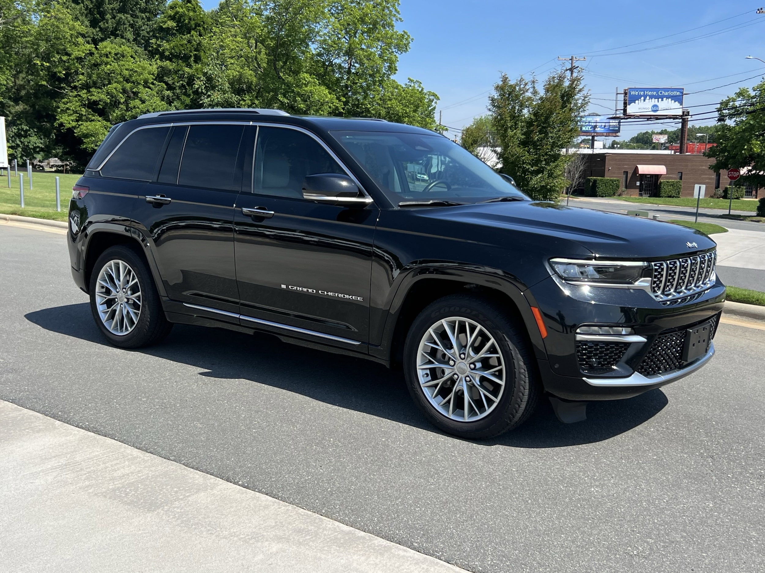 Used 2022 Jeep Grand Cherokee Summit with VIN 1C4RJHET5N8547621 for sale in Charlotte, NC