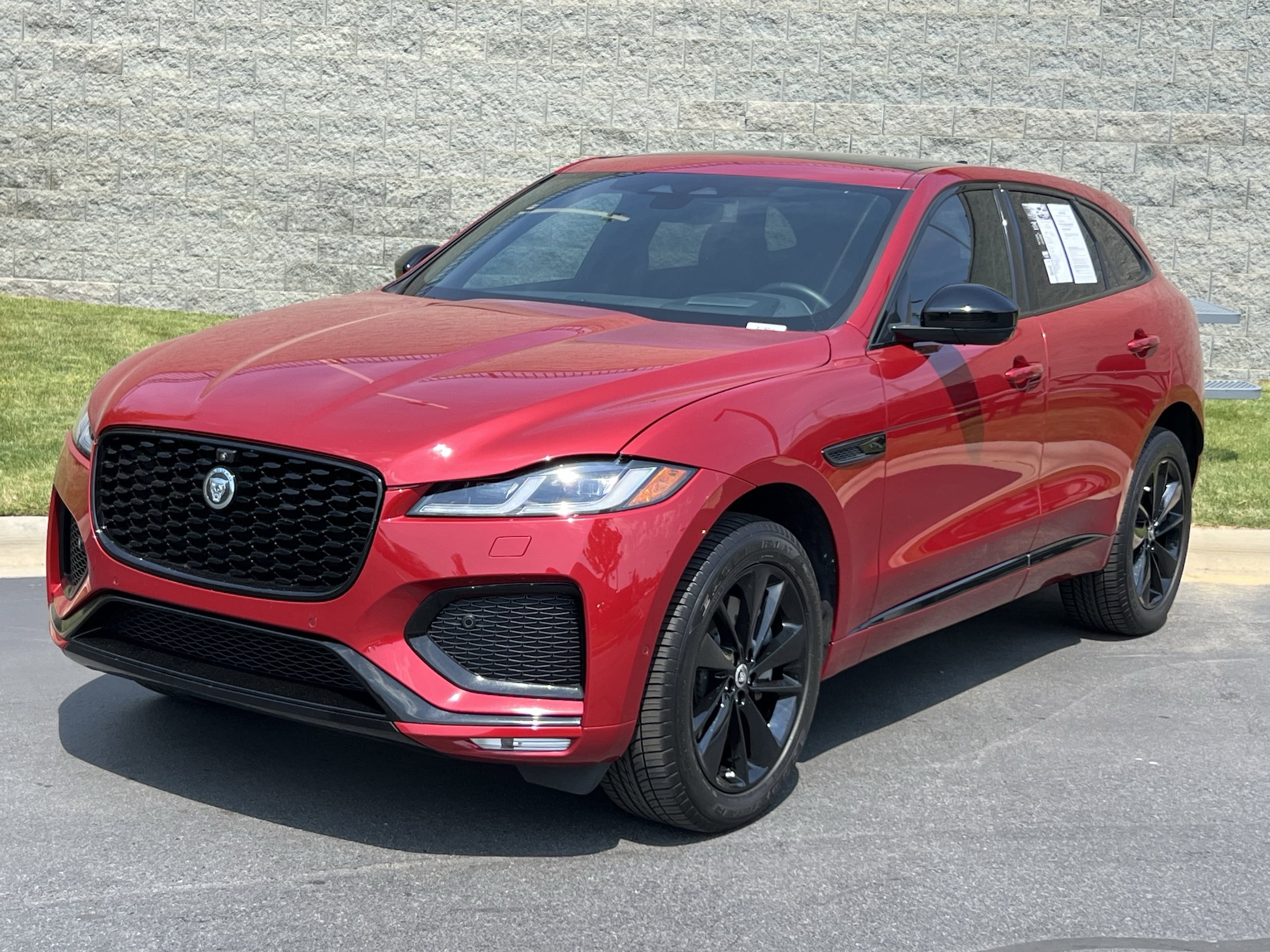 2026 Jaguar F-PACE P250 R-Dynamic S's photo
